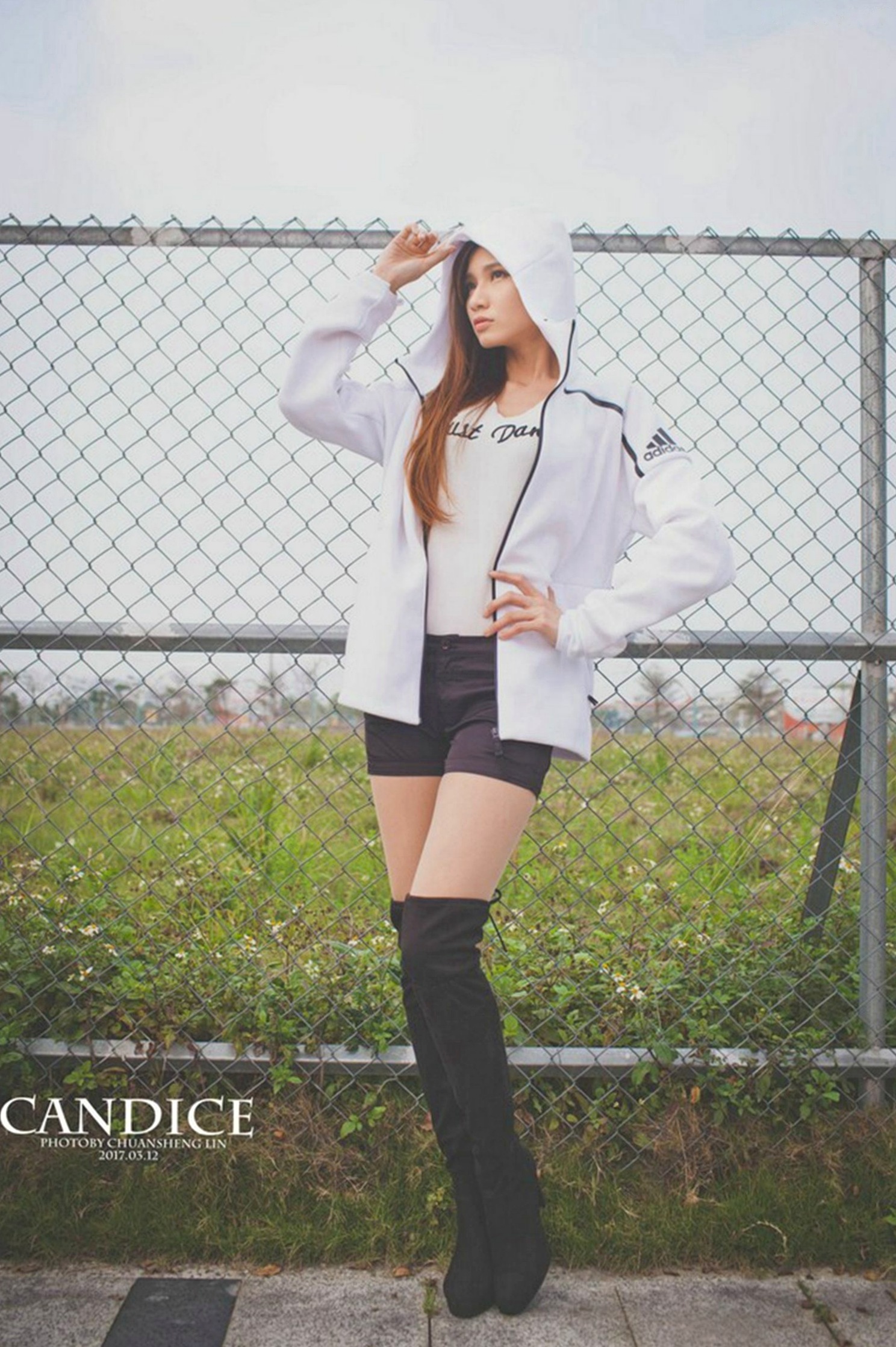 Gallery - 台湾正妹蔡译心Candice《动感时尚机车女郎》户外街拍写真，冷艳气质大长腿尽显帅气美感台湾街拍美腿户外气质 女神私房照_秀色女神 - image 58
