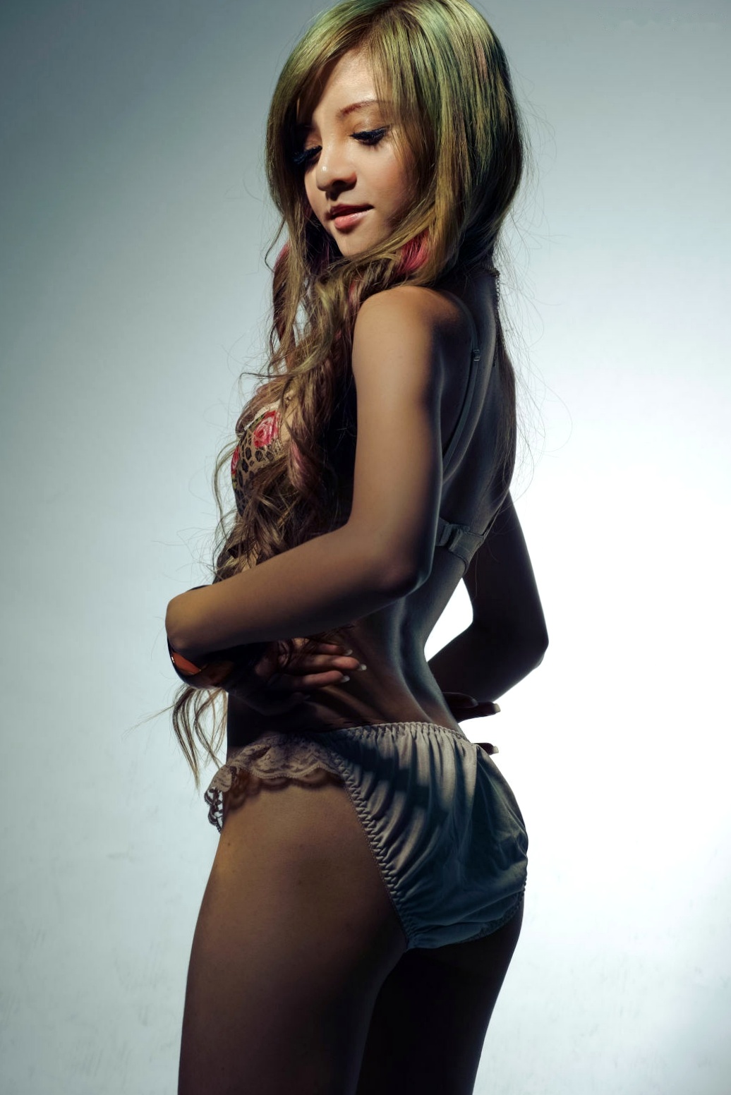Gallery - 台湾正妹Corrine李玟儒室内私房写真：性感内衣棚拍，百变娇俏的极致诱惑 [20P]台湾性感内衣私房照诱惑 女神私房照_秀色女神 - image 6