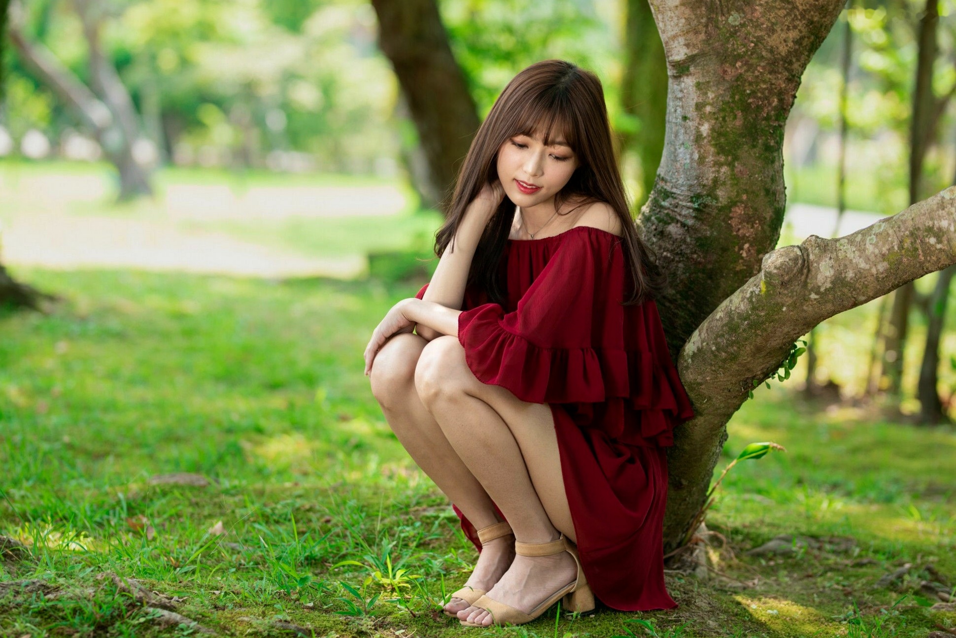 Gallery - 台湾正妹Lady憶憶/彭丽嘉《士林官邸》户外写真，优雅红裙清纯气质女神清新街拍台湾气质清新户外女神 女神私房照_秀色女神 - image 12