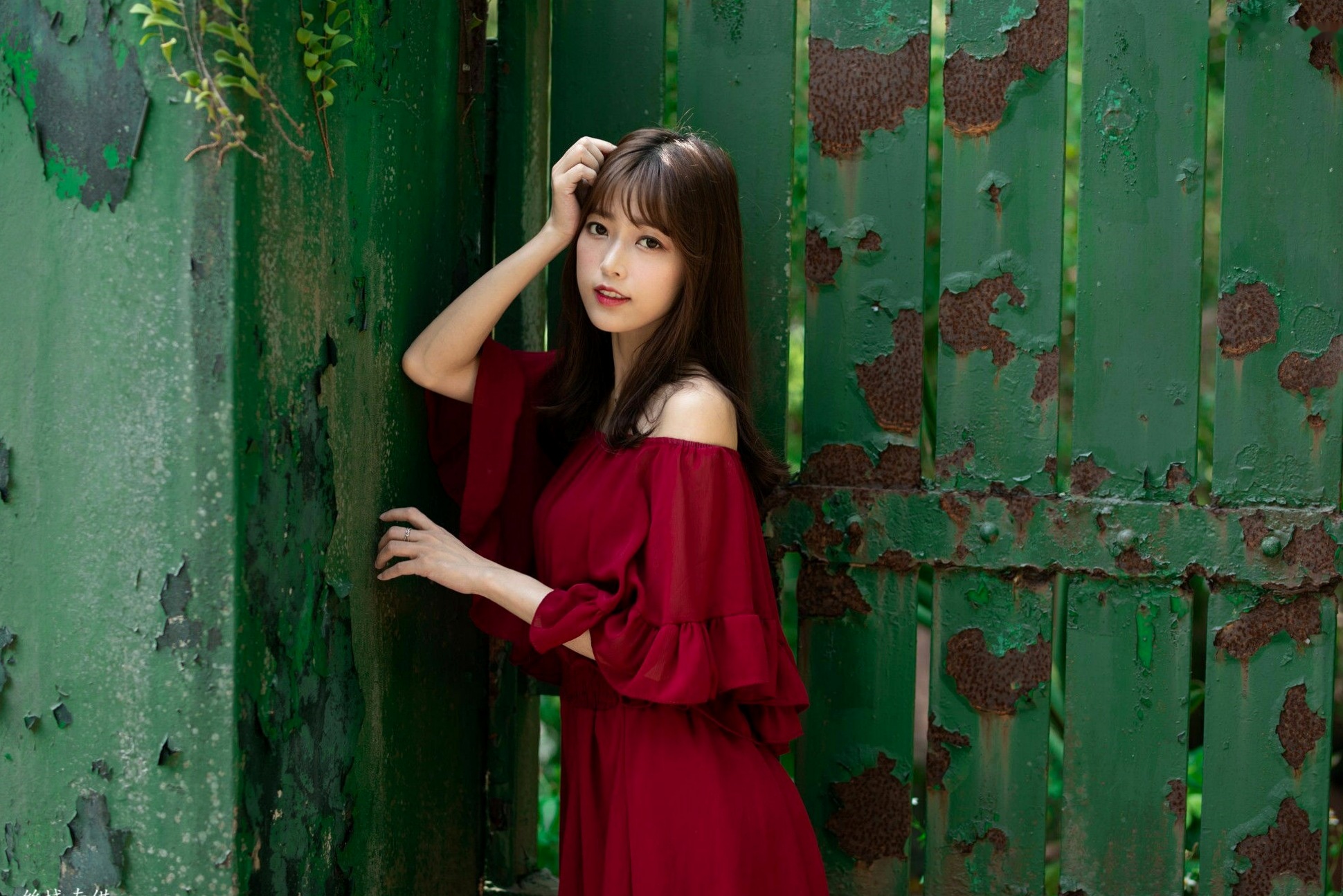 Gallery - 台湾正妹Lady憶憶/彭丽嘉《士林官邸》户外写真，优雅红裙清纯气质女神清新街拍台湾气质清新户外女神 女神私房照_秀色女神 - image 16
