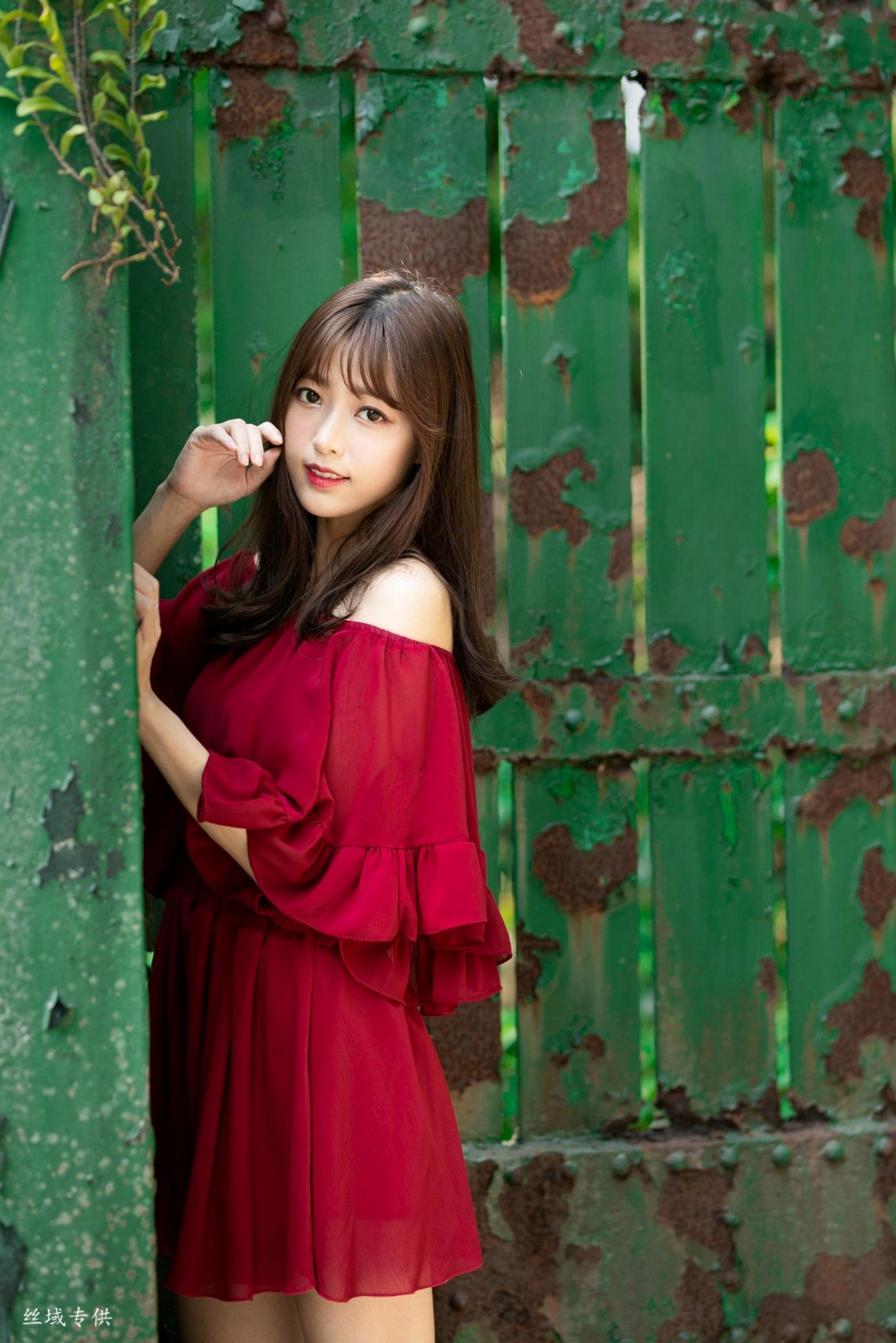Gallery - 台湾正妹Lady憶憶/彭丽嘉《士林官邸》户外写真，优雅红裙清纯气质女神清新街拍台湾气质清新户外女神 女神私房照_秀色女神 - image 19