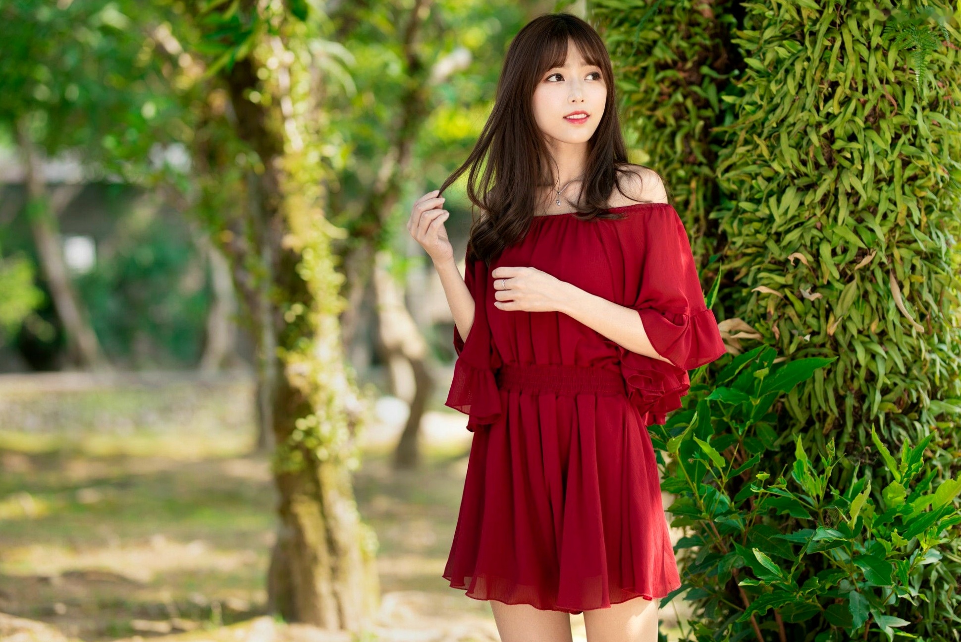 Gallery - 台湾正妹Lady憶憶/彭丽嘉《士林官邸》户外写真，优雅红裙清纯气质女神清新街拍台湾气质清新户外女神 女神私房照_秀色女神 - image 21