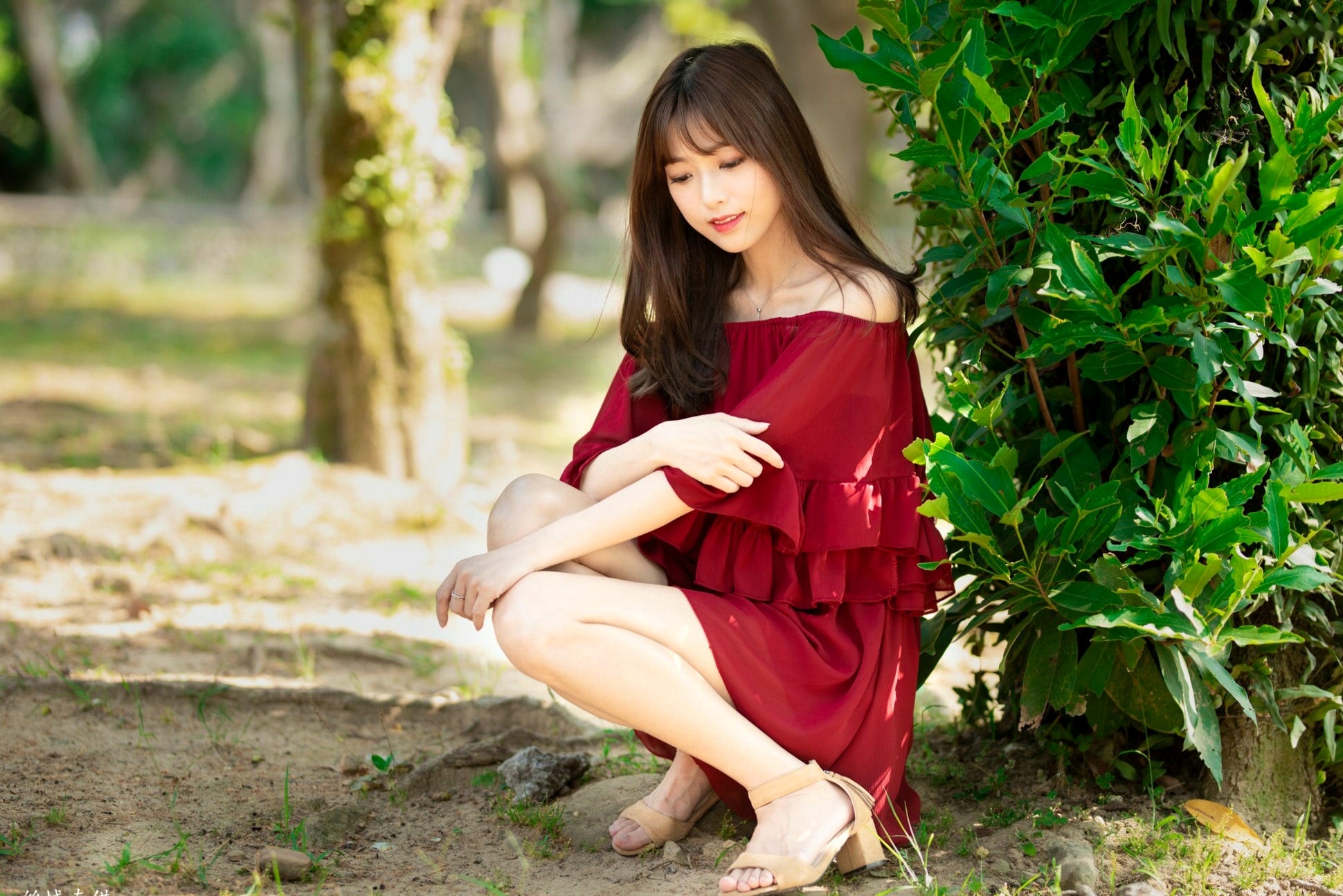 Gallery - 台湾正妹Lady憶憶/彭丽嘉《士林官邸》户外写真，优雅红裙清纯气质女神清新街拍台湾气质清新户外女神 女神私房照_秀色女神 - image 26