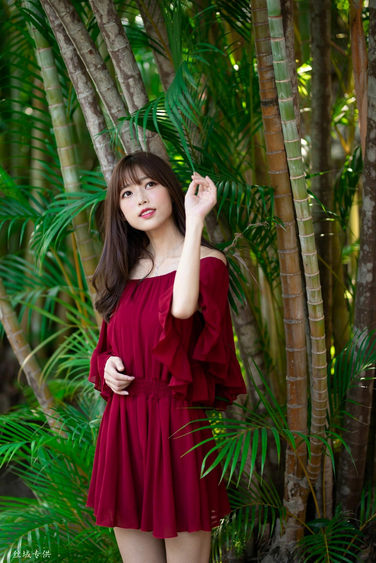 Gallery - 台湾正妹Lady憶憶/彭丽嘉《士林官邸》户外写真，优雅红裙清纯气质女神清新街拍台湾气质清新户外女神 女神私房照_秀色女神 - image 34
