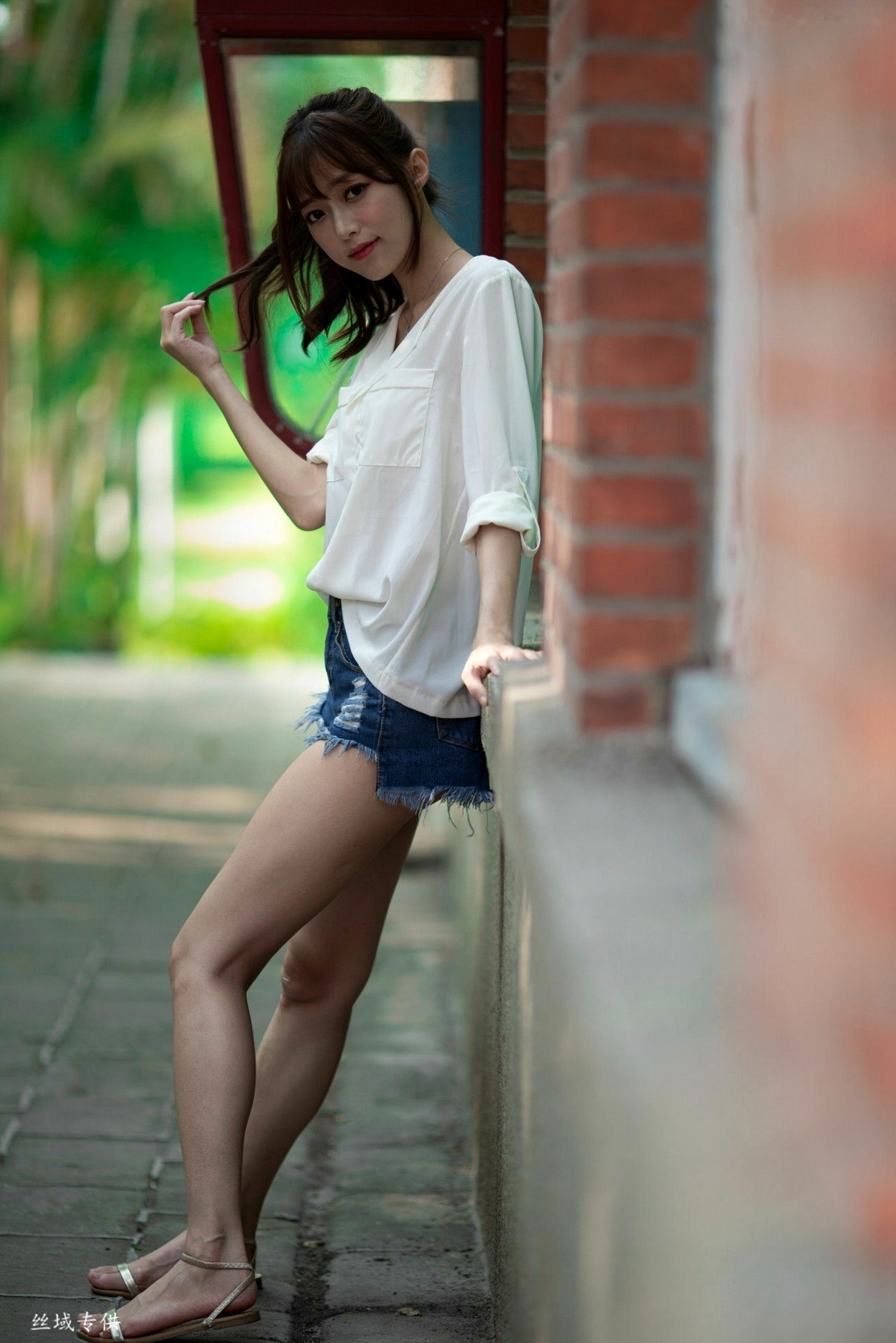 Gallery - 台湾正妹Lady憶憶/彭丽嘉《士林官邸》户外写真，优雅红裙清纯气质女神清新街拍台湾气质清新户外女神 女神私房照_秀色女神 - image 43