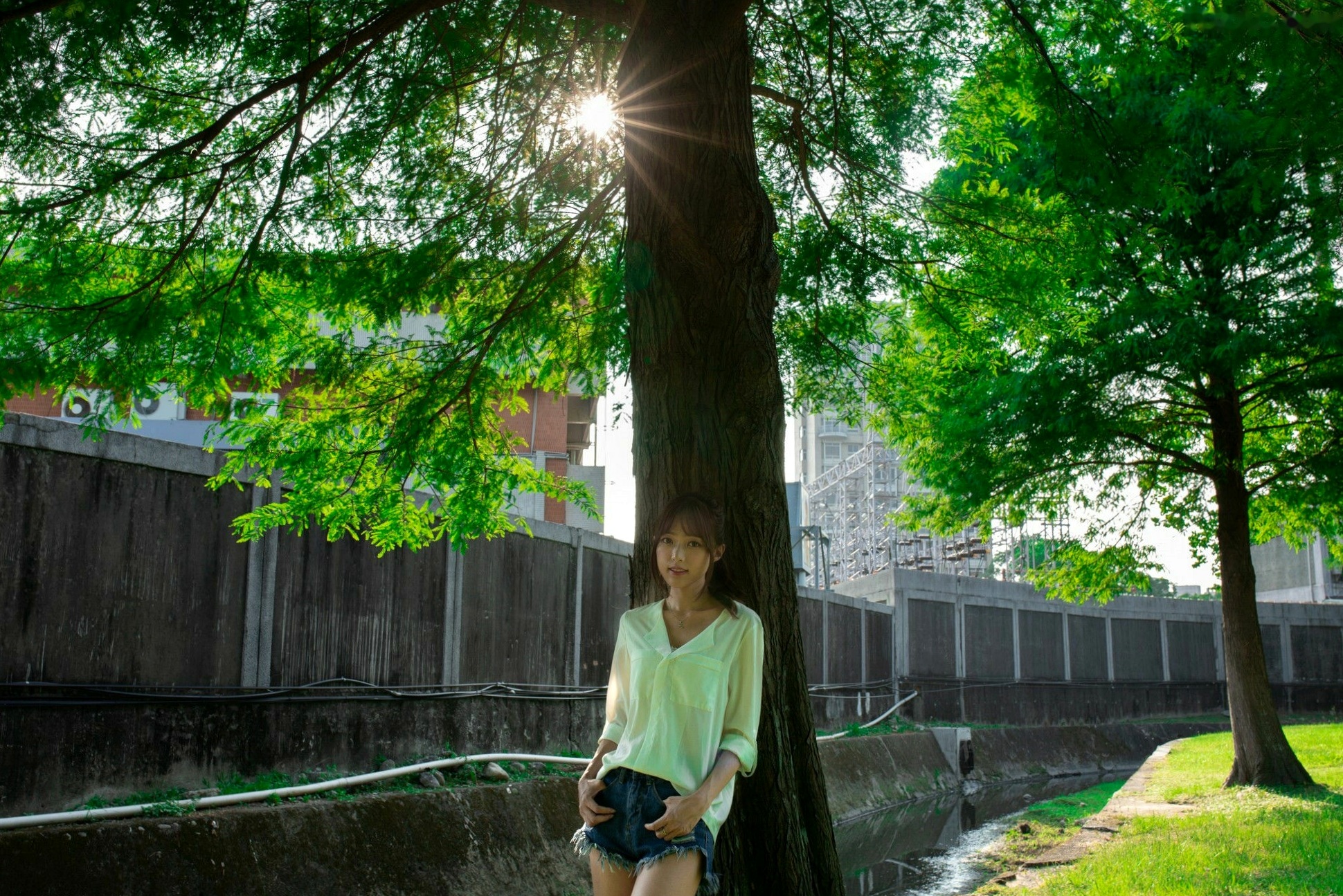 Gallery - 台湾正妹Lady憶憶/彭丽嘉《士林官邸》户外写真，优雅红裙清纯气质女神清新街拍台湾气质清新户外女神 女神私房照_秀色女神 - image 52