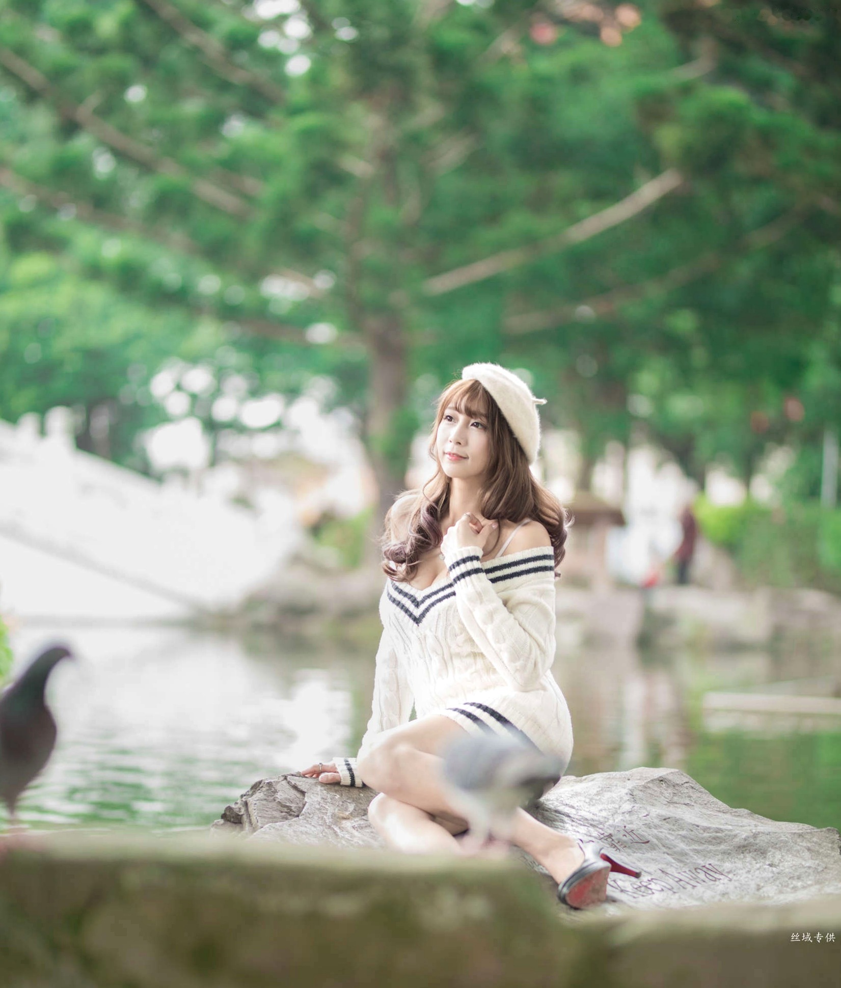 Gallery - 台湾正妹陈奕洁《中正纪念堂》花海户外私房写真，清新甜美气质名媛街拍套图台湾气质清新户外女神清纯街拍 女神私房照_秀色女神 - image 5