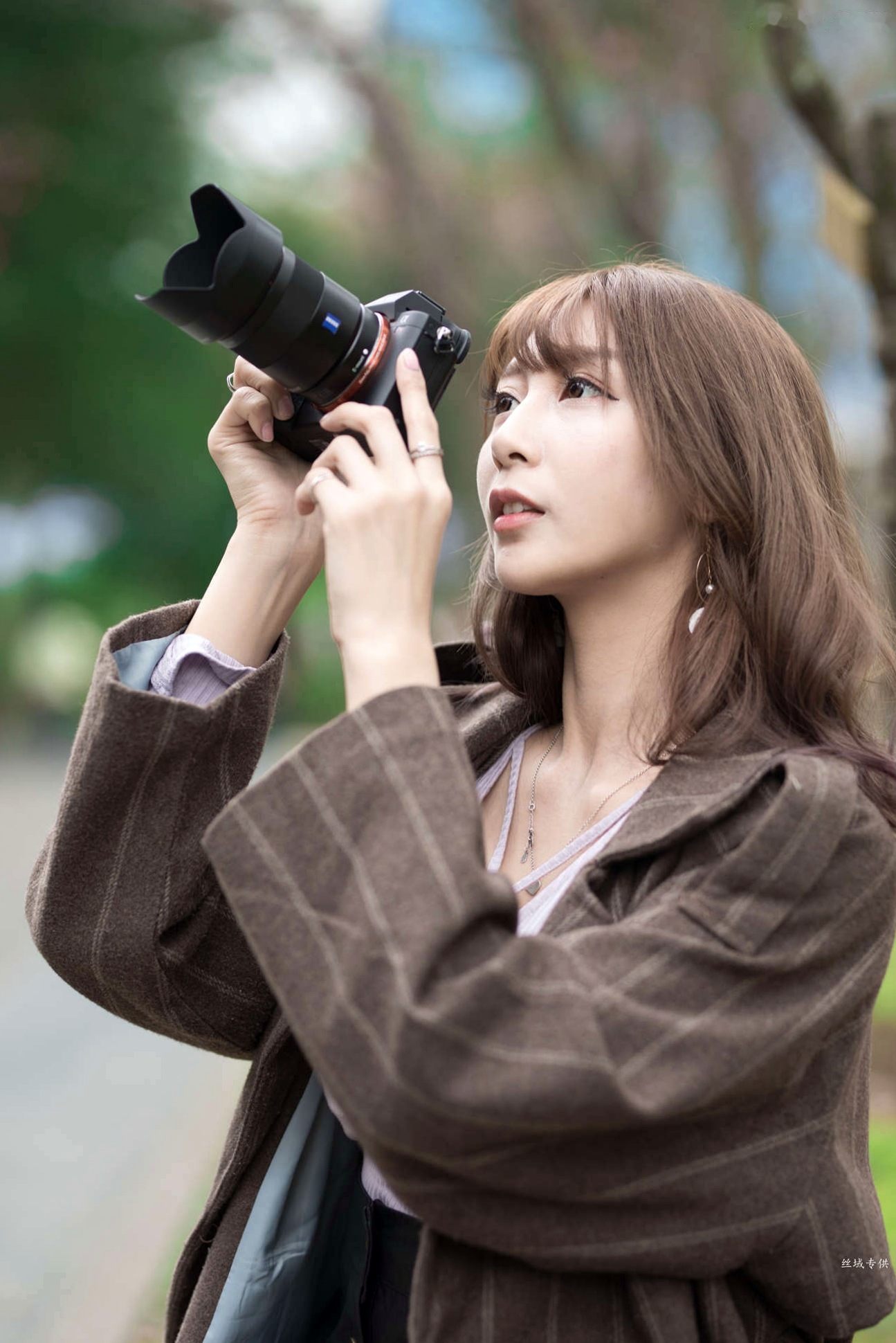 Gallery - 台湾正妹陈奕洁《中正纪念堂》花海户外私房写真，清新甜美气质名媛街拍套图台湾气质清新户外女神清纯街拍 女神私房照_秀色女神 - image 43