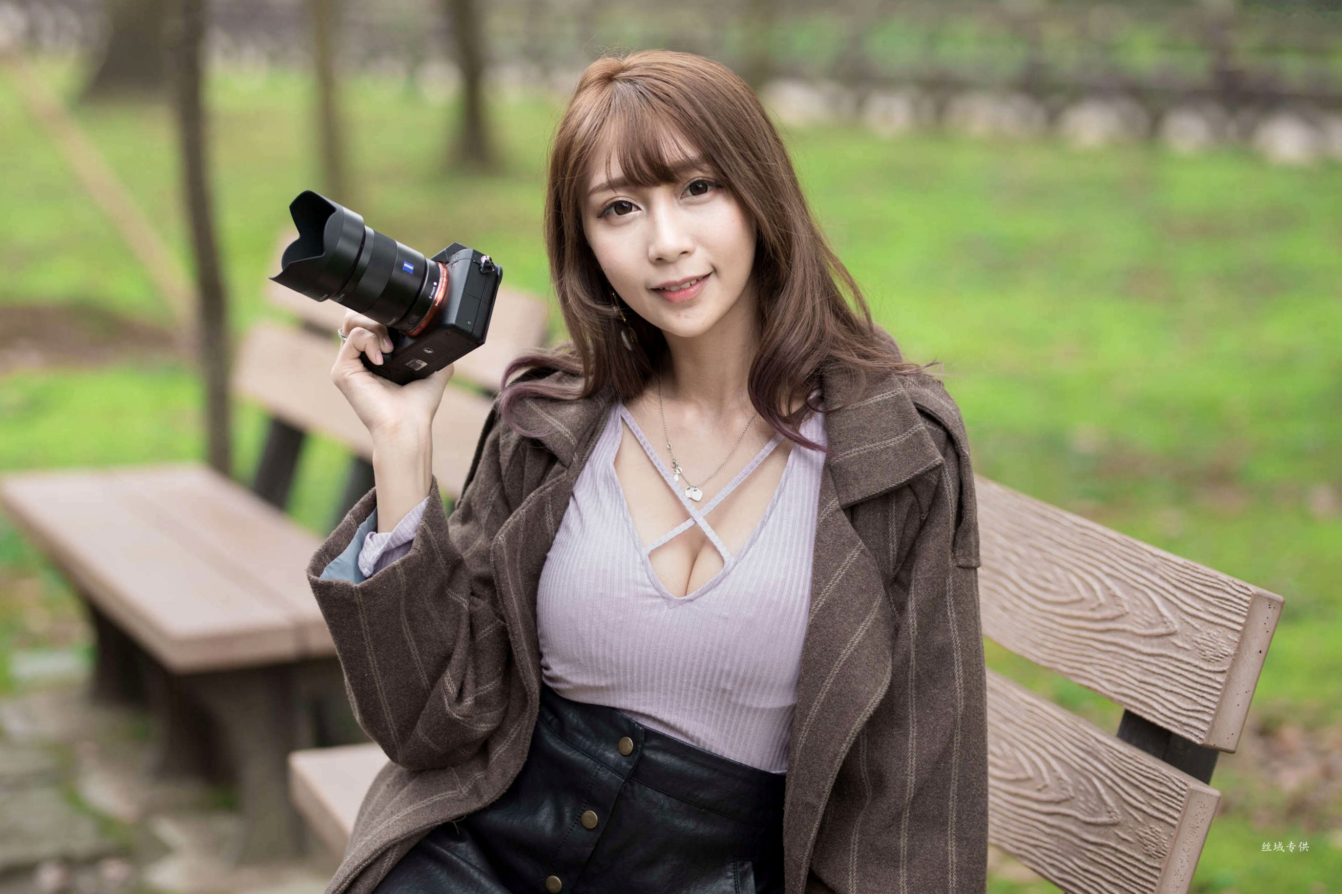 Gallery - 台湾正妹陈奕洁《中正纪念堂》花海户外私房写真，清新甜美气质名媛街拍套图台湾气质清新户外女神清纯街拍 女神私房照_秀色女神 - image 44