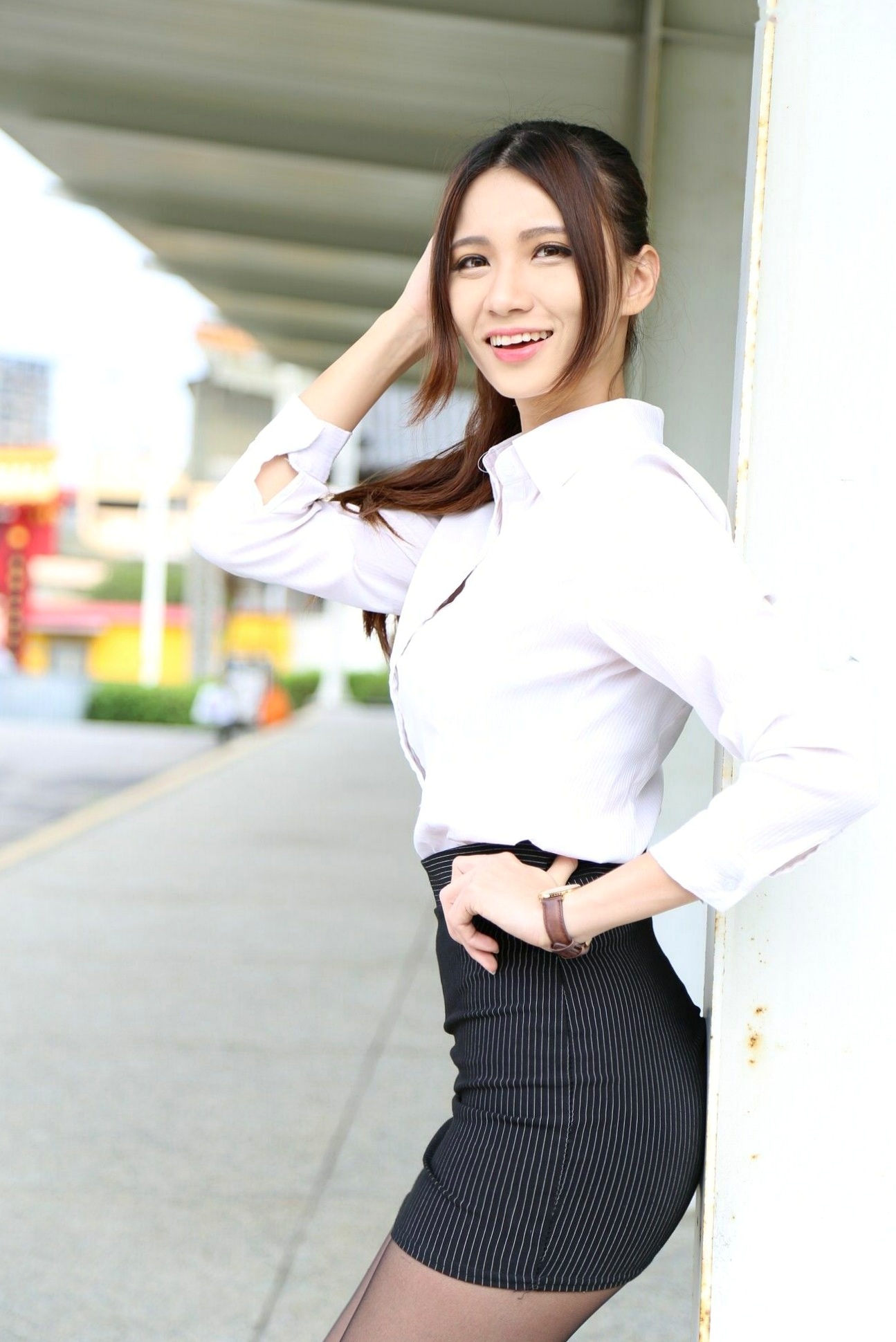 Gallery - 台湾正妹蔡译心Candice街拍黑丝OL制服写真，职场风包臀裙秀长腿女神诱惑台湾制服丝袜街拍气质 女神私房照_秀色女神 - image 2