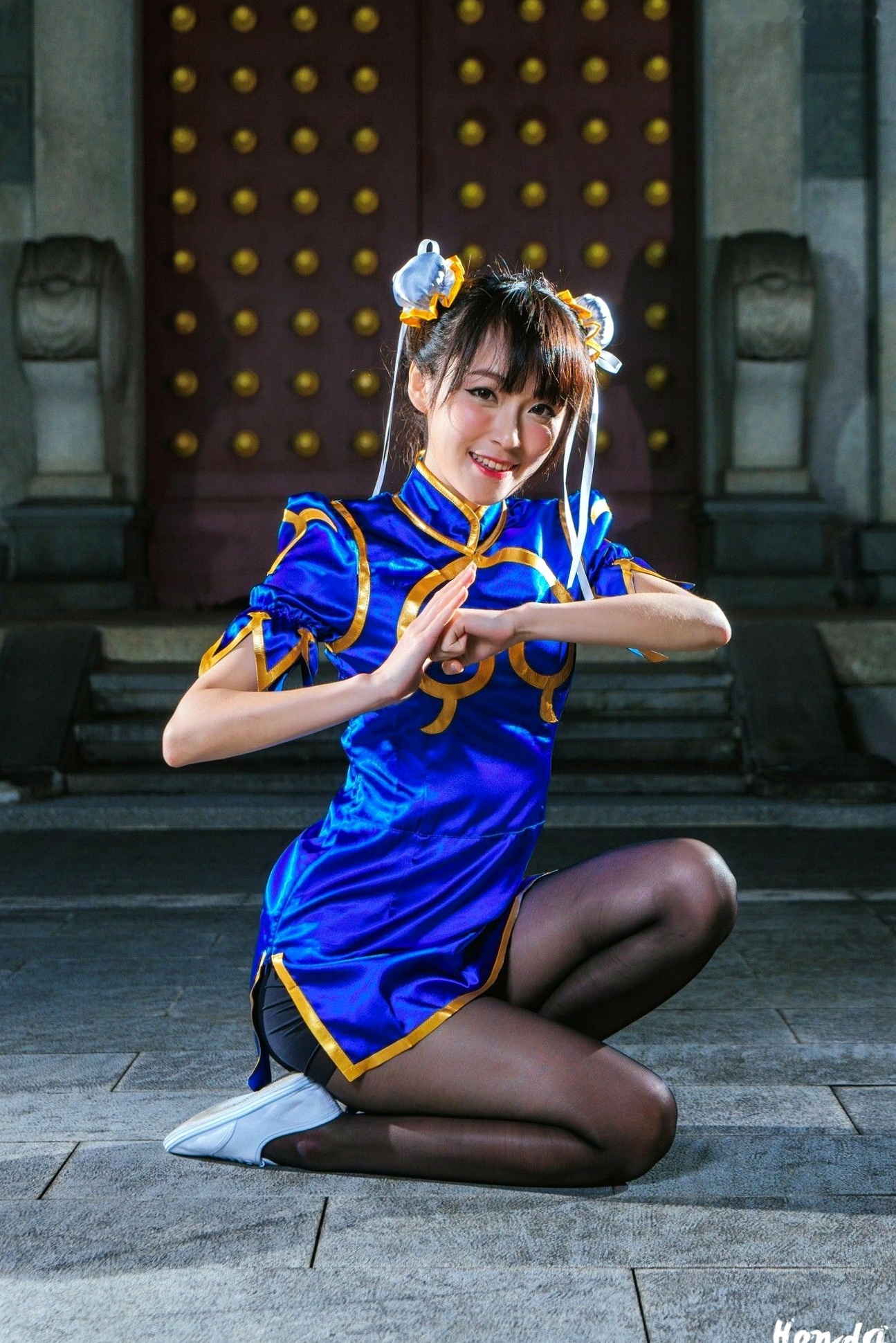 Gallery - 台湾正妹妙妙《春丽秀》写真集，古风寺庙背景下的街霸经典格斗角色扮演Cosplay台湾角色扮演丝袜女神 女神私房照_秀色女神 - image 15
