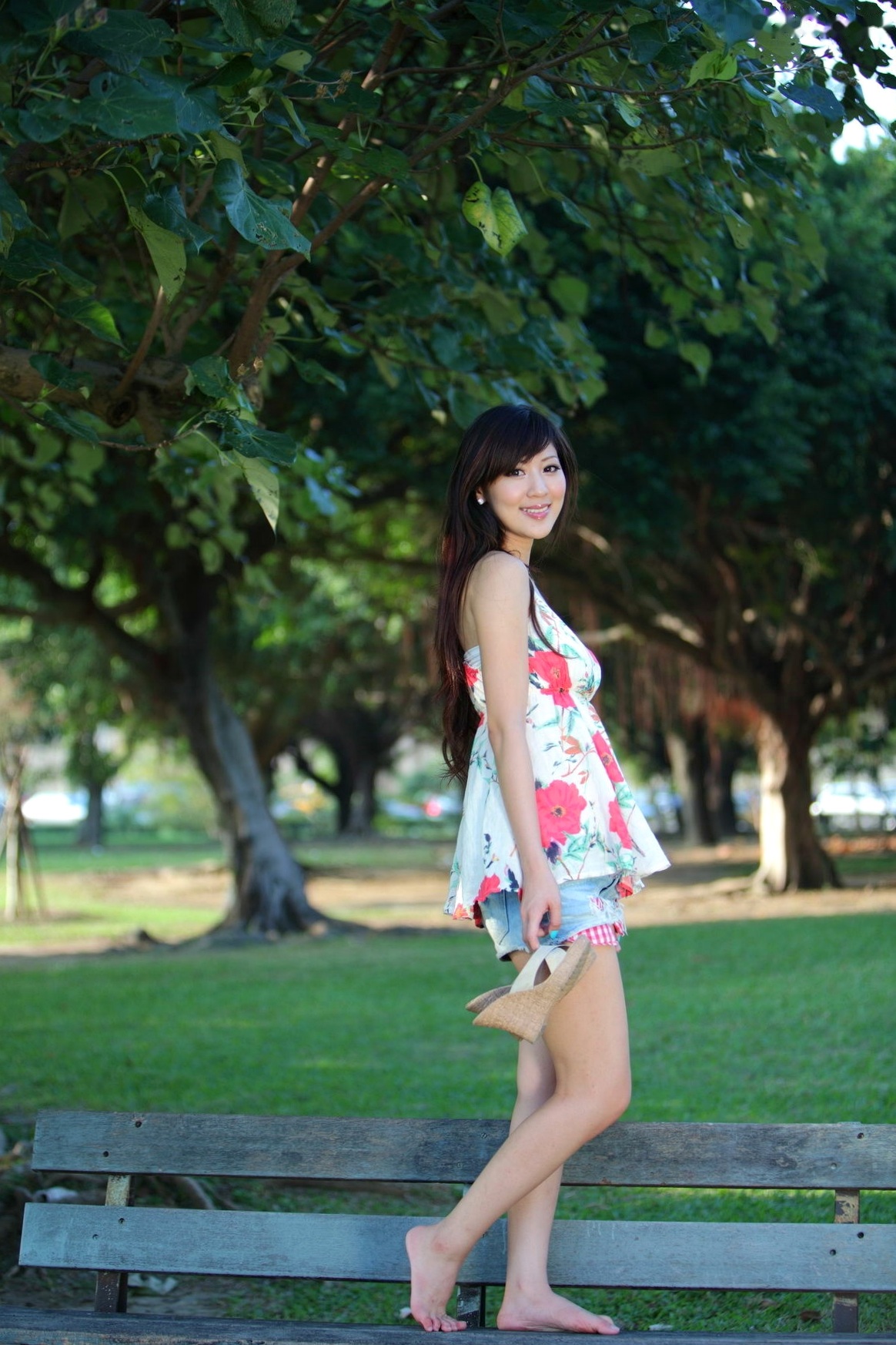 Gallery - 台湾正妹陈韦蓉/韩雨洁户外清新写真：绿荫公园里的治愈系微笑与甜美风情（98P）台湾清新户外治愈系白嫩 女神私房照_秀色女神 - image 88