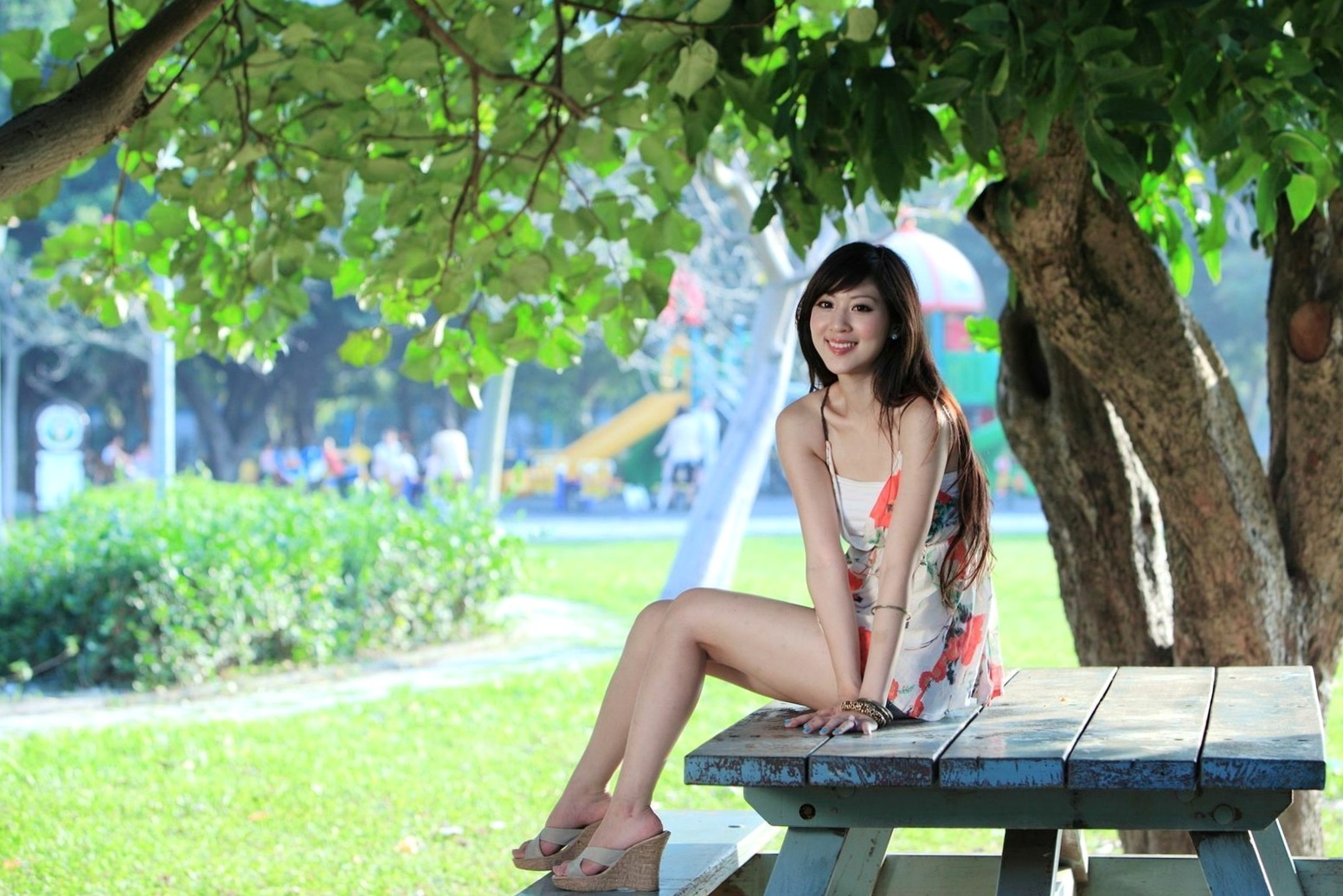 Gallery - 台湾正妹陈韦蓉/韩雨洁户外清新写真：绿荫公园里的治愈系微笑与甜美风情（98P）台湾清新户外治愈系白嫩 女神私房照_秀色女神 - image 90