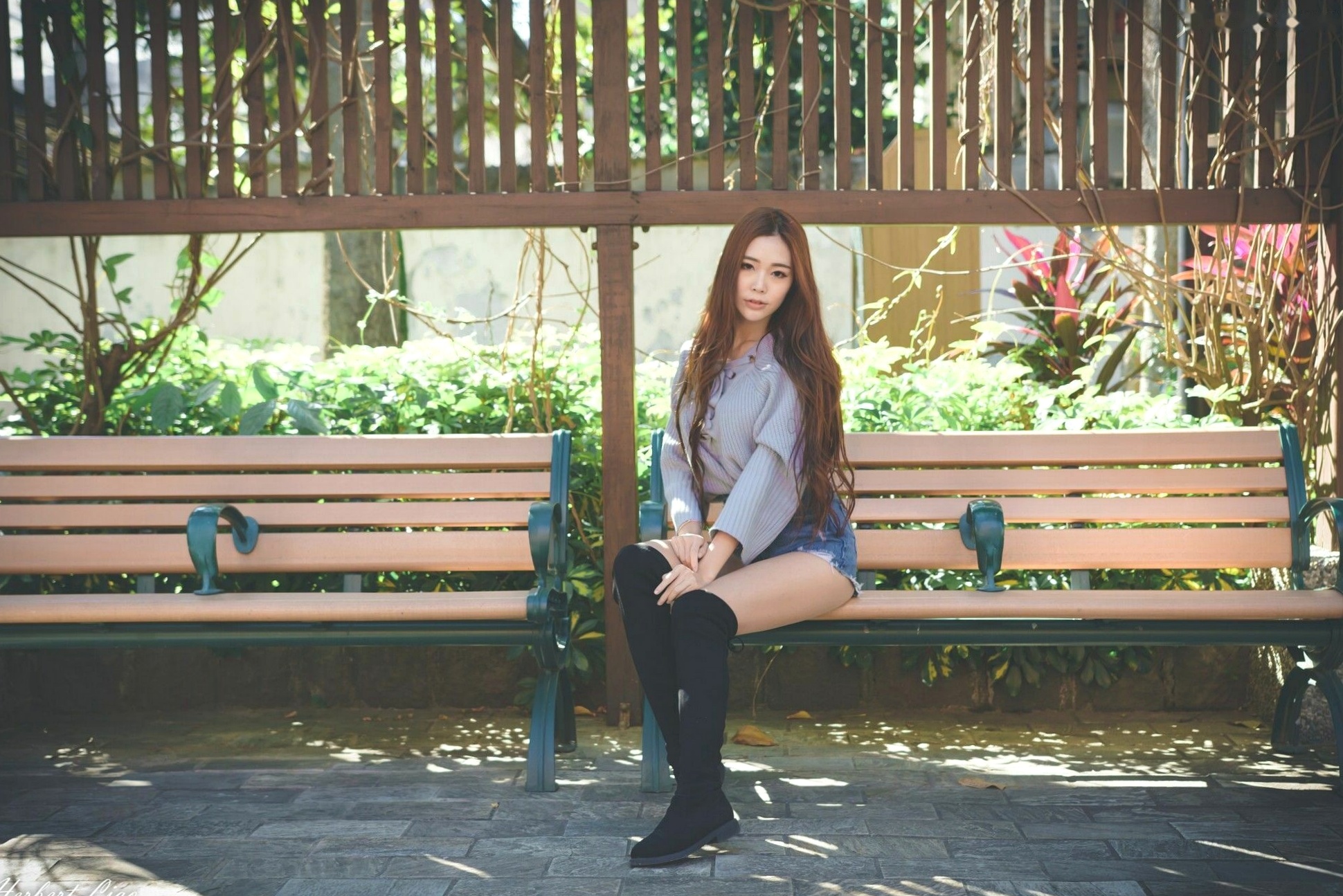 Gallery - 台湾正妹黄上晏Rubis古亭站街拍写真，清新毛衣搭配热裤尽显修长美腿，都市邻家风情台湾街拍美腿气质清新 女神私房照_秀色女神 - image 20
