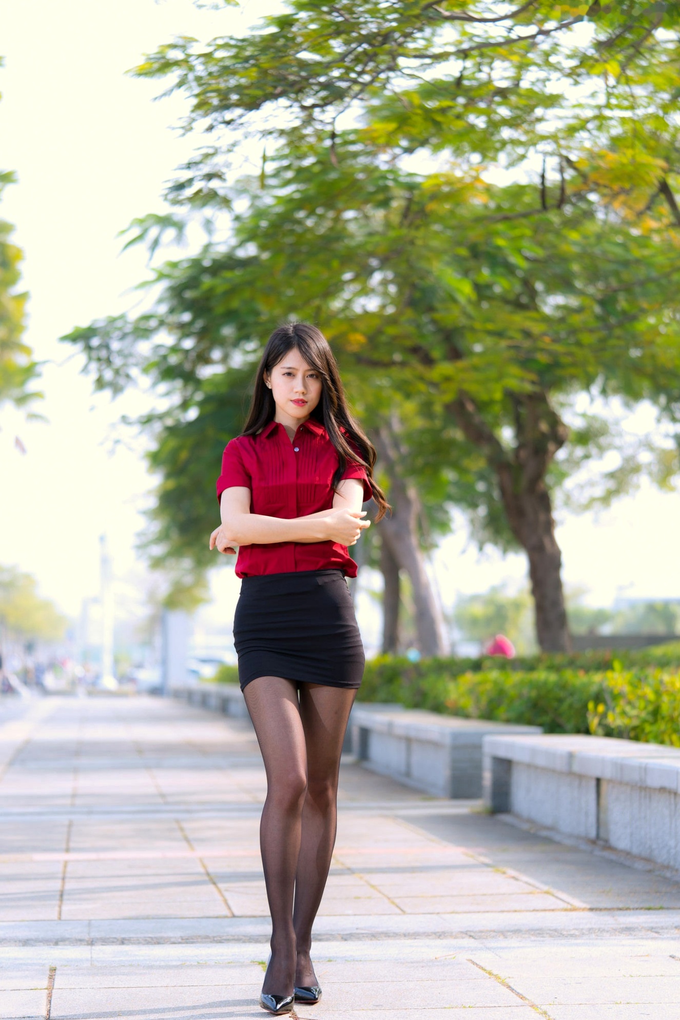 Gallery - 台湾正妹Candy宝儿职场OL风写真：梦时代公园街拍，黑丝美腿展现迷人御姐魅力台湾街拍丝袜气质御女郎 - Royal Lady  女神私房照_秀色女神 - image 77
