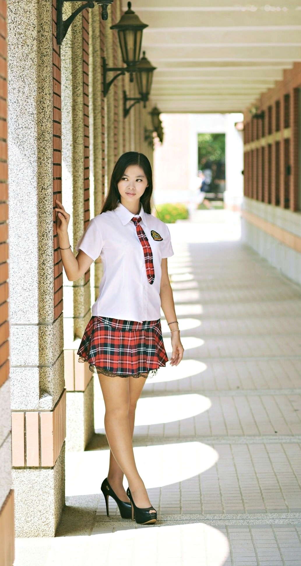 Gallery - 台湾正妹小雯成大校外拍制服写真，青春学妹校服诱惑秀精致美腿，清新校园风系列写真集台湾清纯制服校服美腿 女神私房照_秀色女神 - image 14