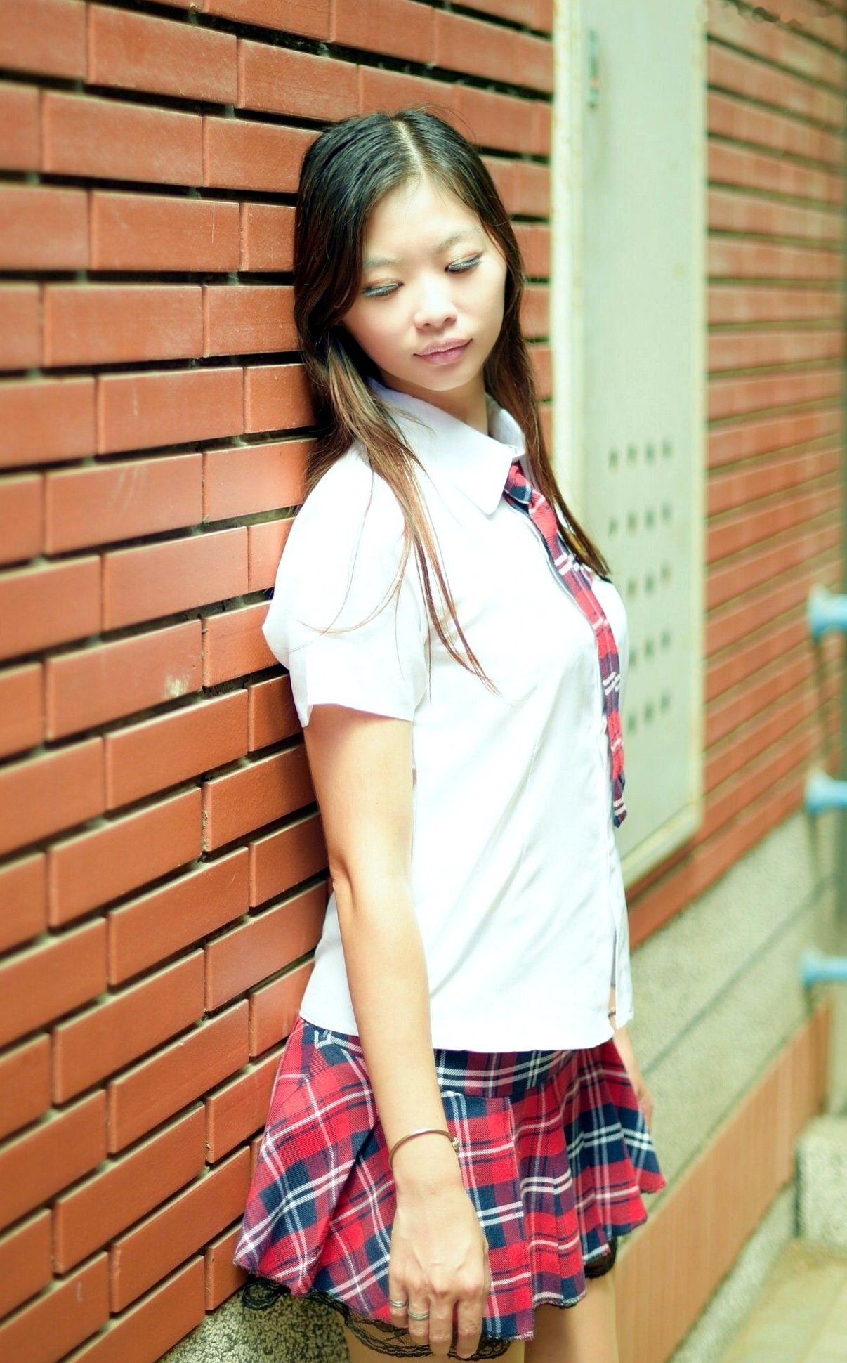 Gallery - 台湾正妹小雯成大校外拍制服写真，青春学妹校服诱惑秀精致美腿，清新校园风系列写真集台湾清纯制服校服美腿 女神私房照_秀色女神 - image 20