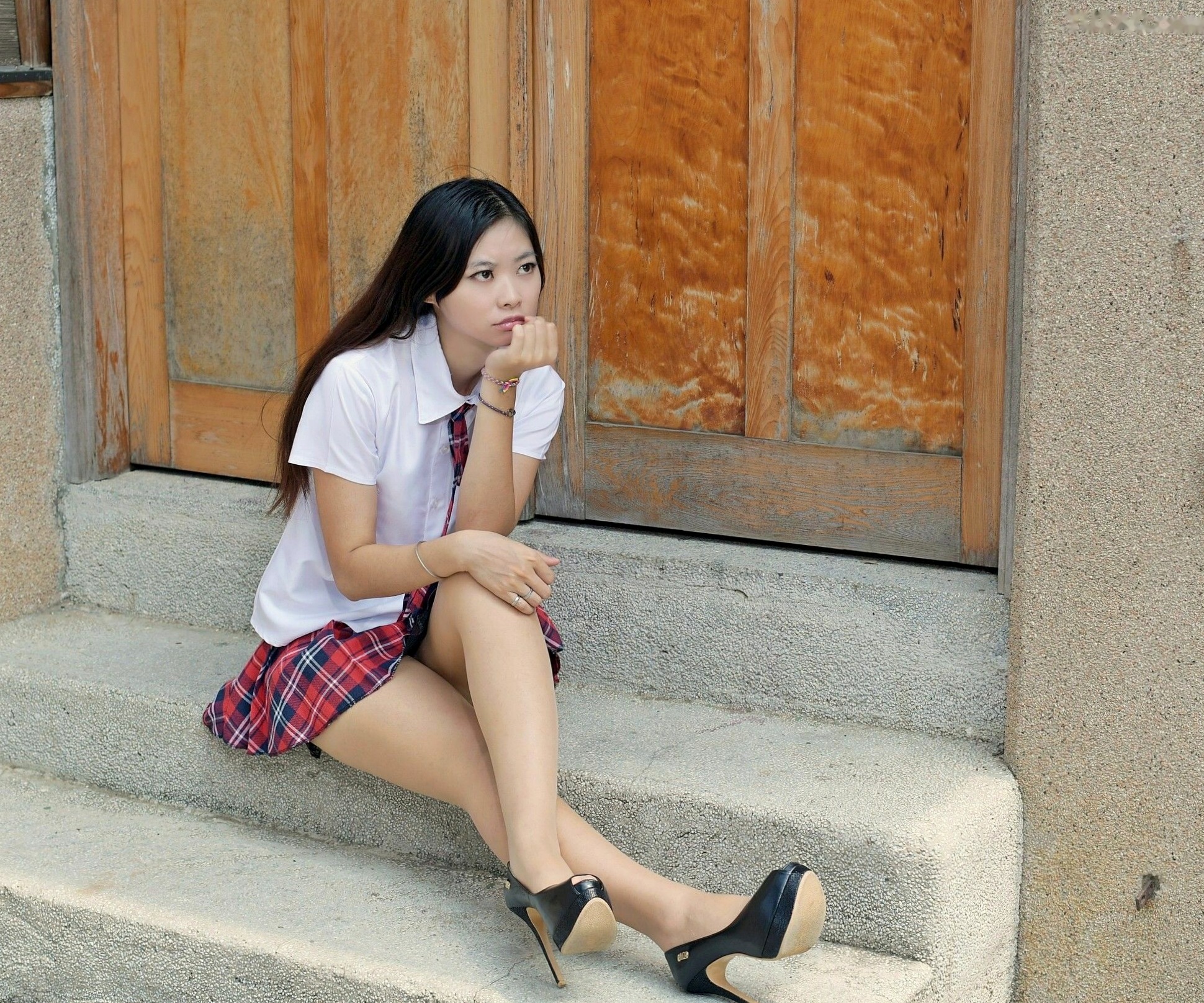 Gallery - 台湾正妹小雯成大校外拍制服写真，青春学妹校服诱惑秀精致美腿，清新校园风系列写真集台湾清纯制服校服美腿 女神私房照_秀色女神 - image 28
