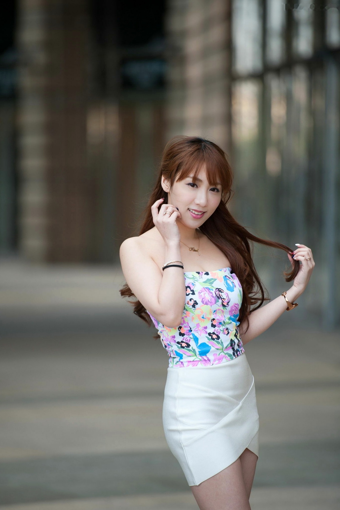 Gallery - 台湾正妹Kimi步吕思莹时尚户外街拍写真，清纯甜美都市旅拍气质女神美图台湾清新街拍治愈系女神 女神私房照_秀色女神 - image 11