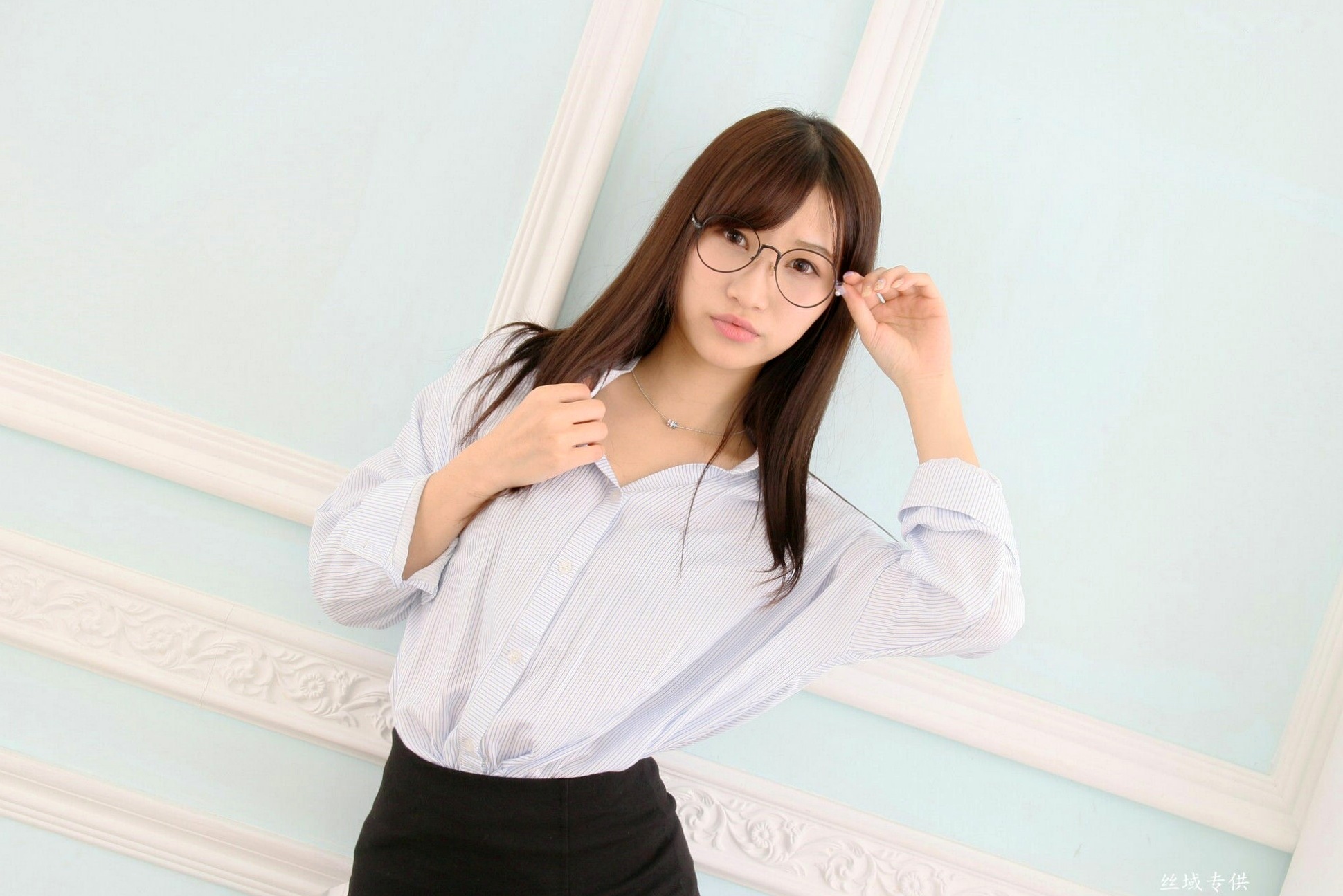 Gallery - 台湾正妹小筑兒《55棚拍》高跟OL职业装私房写真集，利落干练尽显职场气质，极品美腿演绎清纯与诱惑台湾气质美腿制服私房照 女神私房照_秀色女神 - image 20