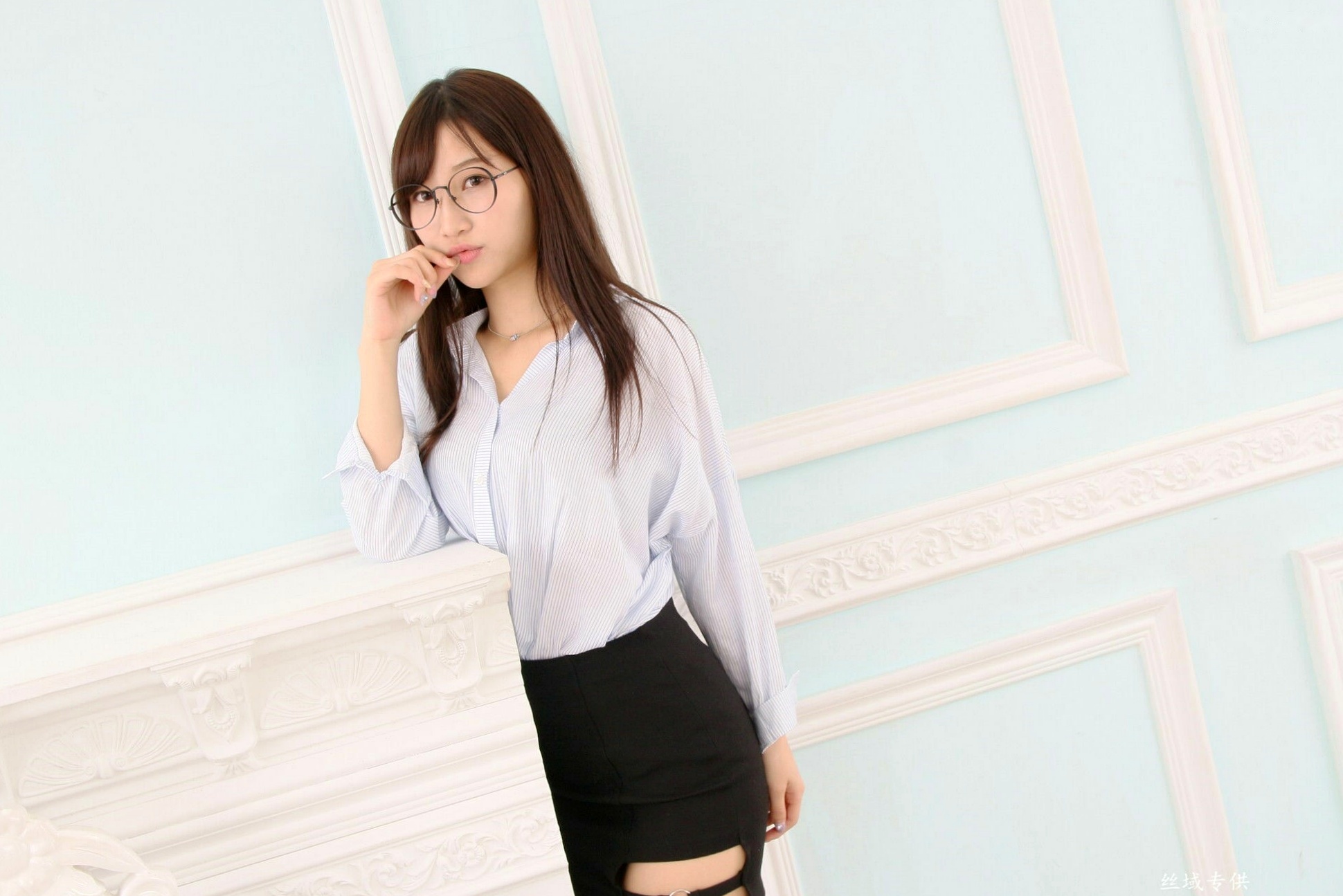 Gallery - 台湾正妹小筑兒《55棚拍》高跟OL职业装私房写真集，利落干练尽显职场气质，极品美腿演绎清纯与诱惑台湾气质美腿制服私房照 女神私房照_秀色女神 - image 21