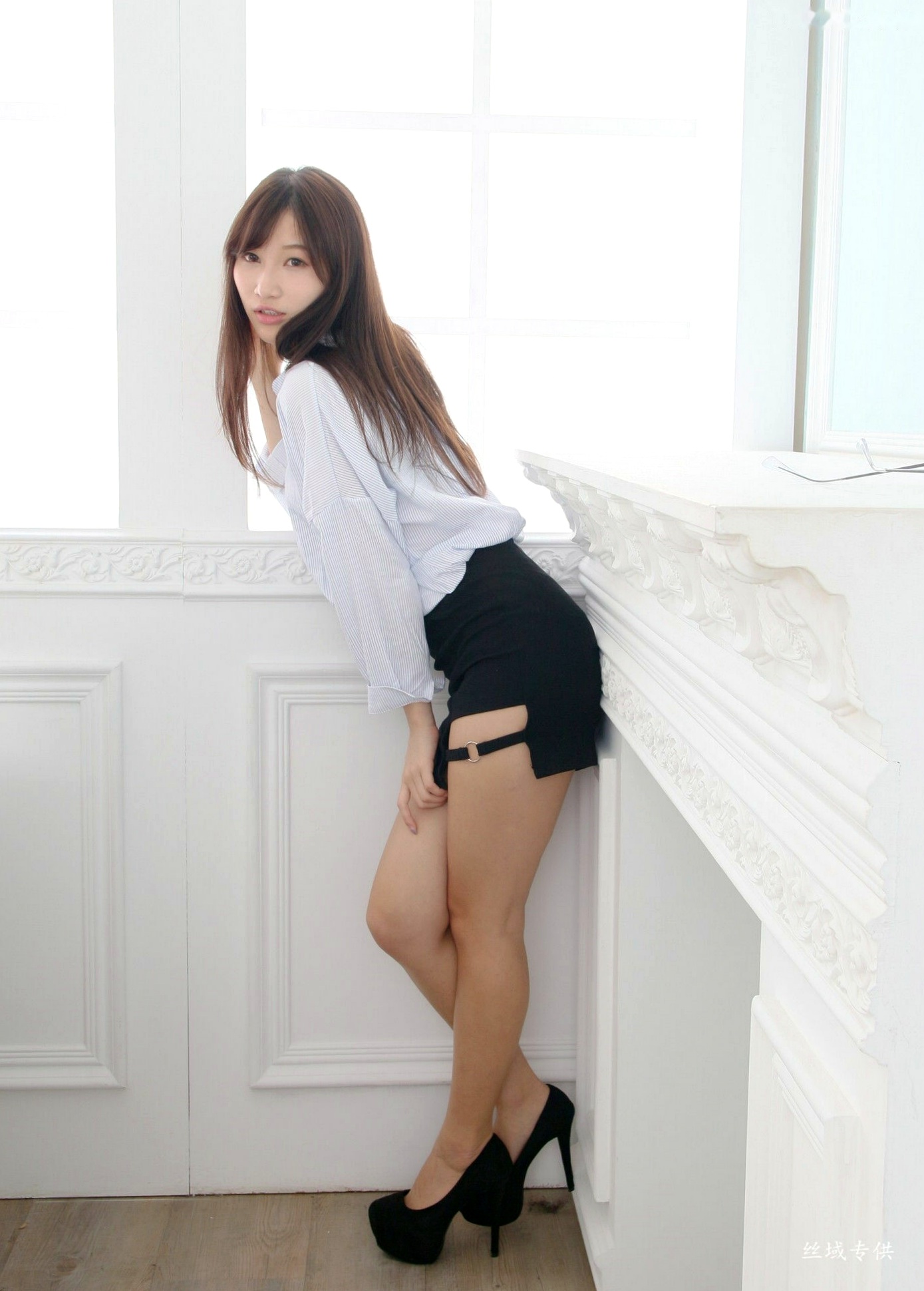 Gallery - 台湾正妹小筑兒《55棚拍》高跟OL职业装私房写真集，利落干练尽显职场气质，极品美腿演绎清纯与诱惑台湾气质美腿制服私房照 女神私房照_秀色女神 - image 34