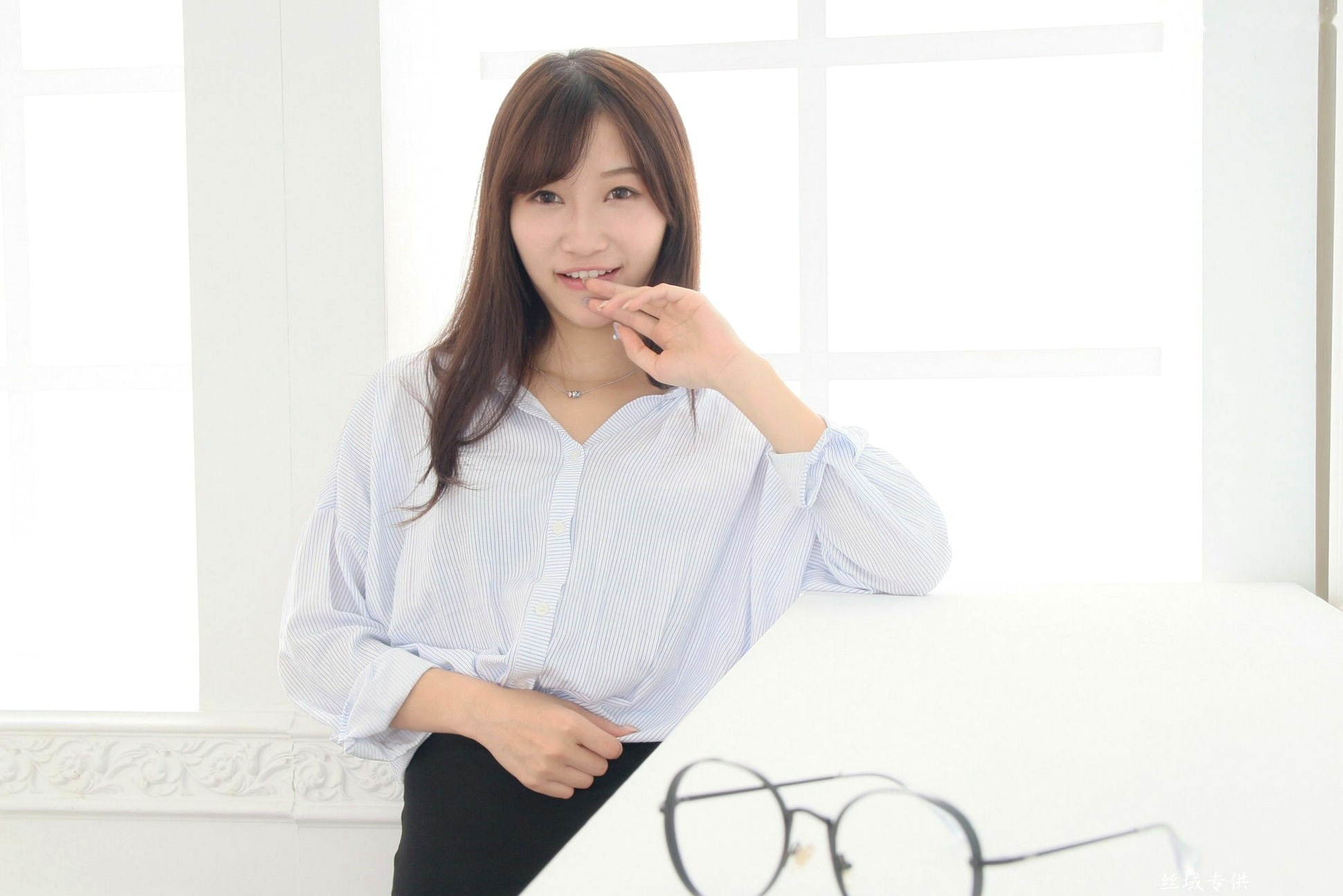 Gallery - 台湾正妹小筑兒《55棚拍》高跟OL职业装私房写真集，利落干练尽显职场气质，极品美腿演绎清纯与诱惑台湾气质美腿制服私房照 女神私房照_秀色女神 - image 37