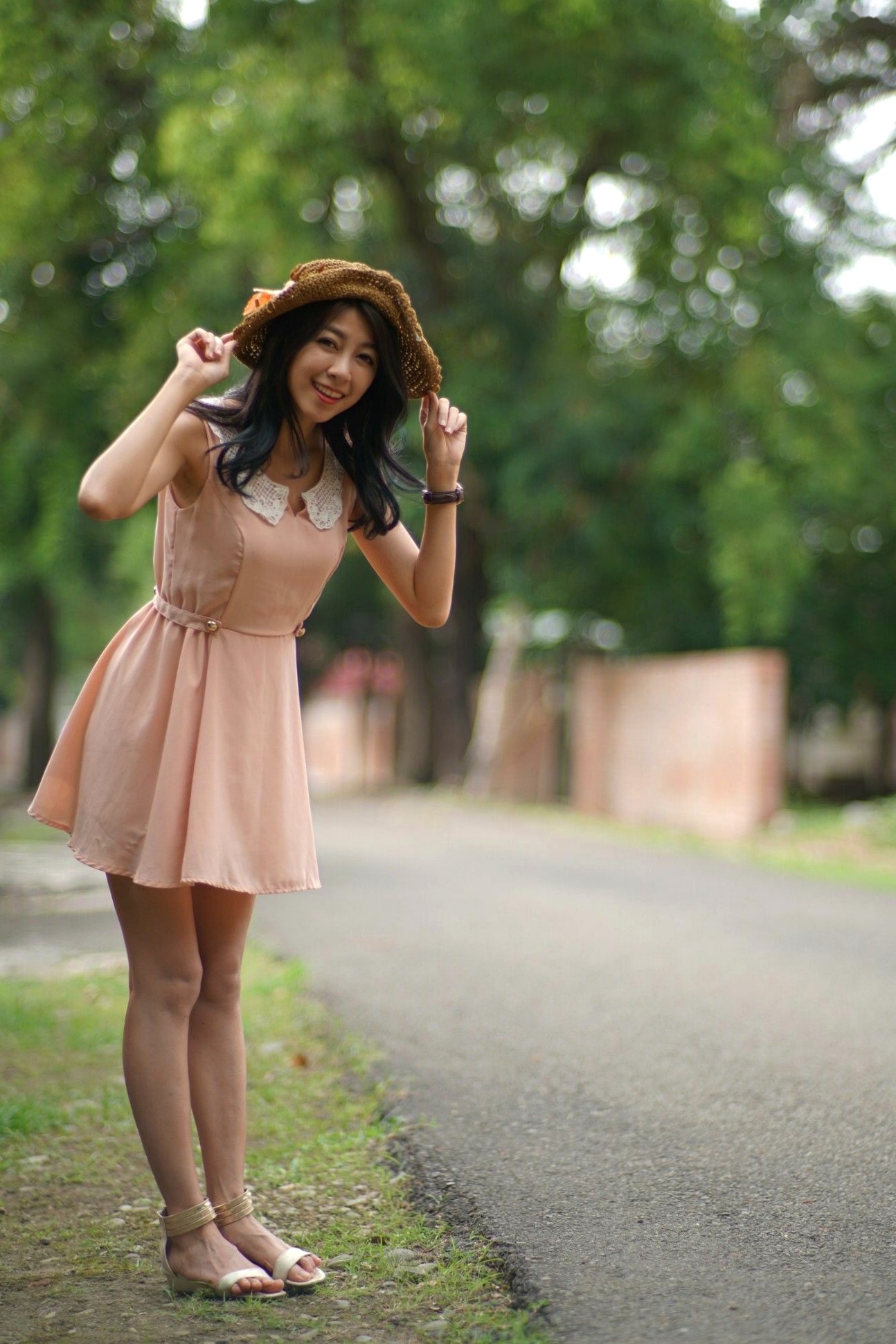 Gallery - 台湾正妹_ 简嘉莹(小紫)：光复新村户外清新连衣裙与职业空姐制服风格写真集 [55P]台湾空姐制服清新气质 女神私房照_秀色女神 - image 5