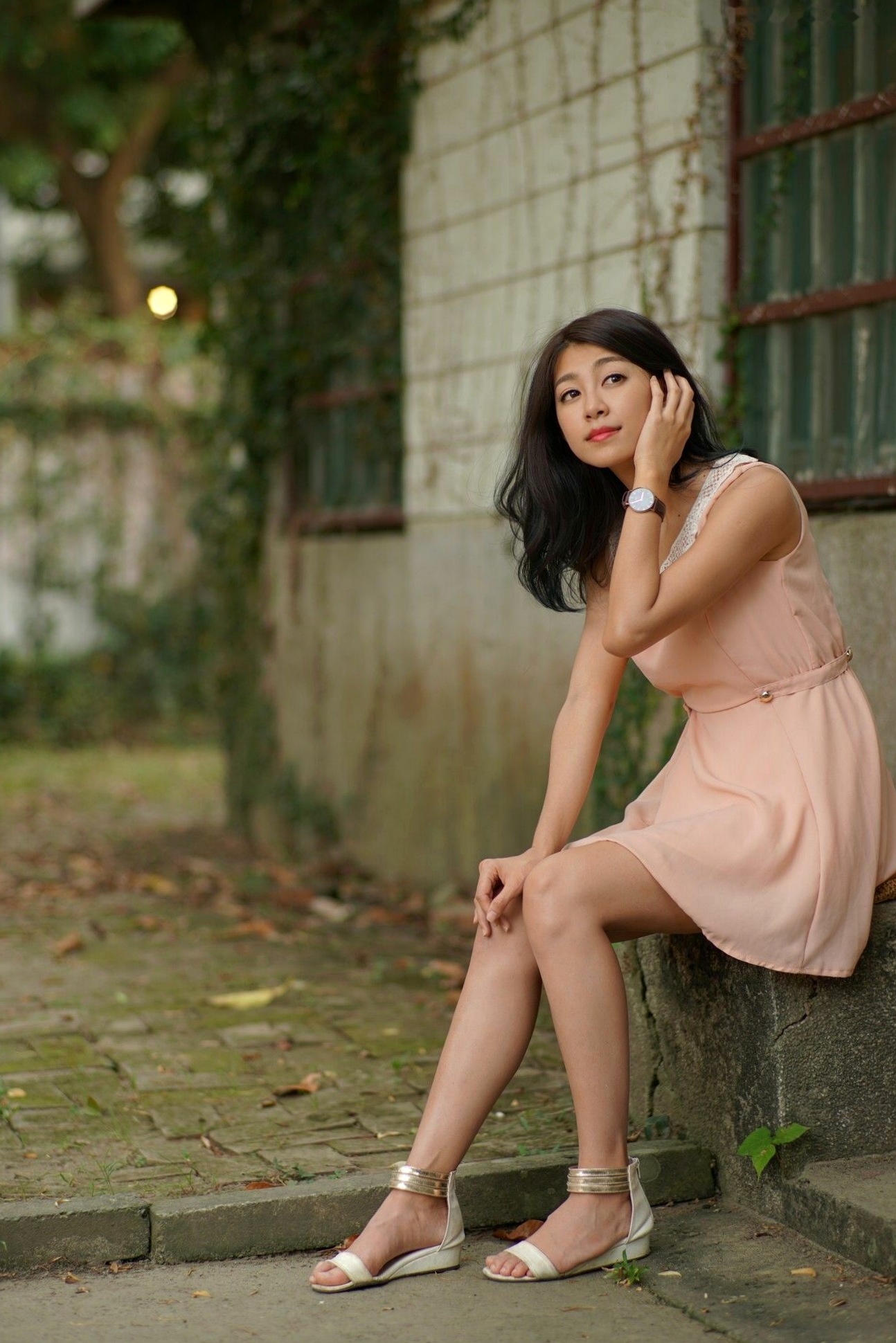 Gallery - 台湾正妹_ 简嘉莹(小紫)：光复新村户外清新连衣裙与职业空姐制服风格写真集 [55P]台湾空姐制服清新气质 女神私房照_秀色女神 - image 18