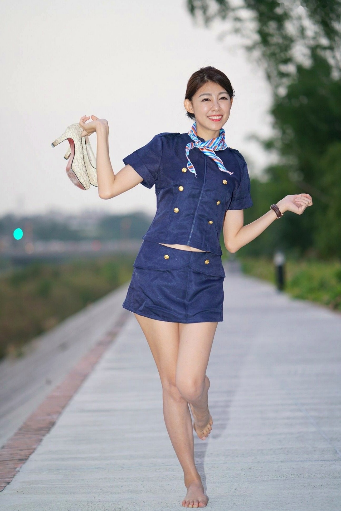 Gallery - 台湾正妹_ 简嘉莹(小紫)：光复新村户外清新连衣裙与职业空姐制服风格写真集 [55P]台湾空姐制服清新气质 女神私房照_秀色女神 - image 25