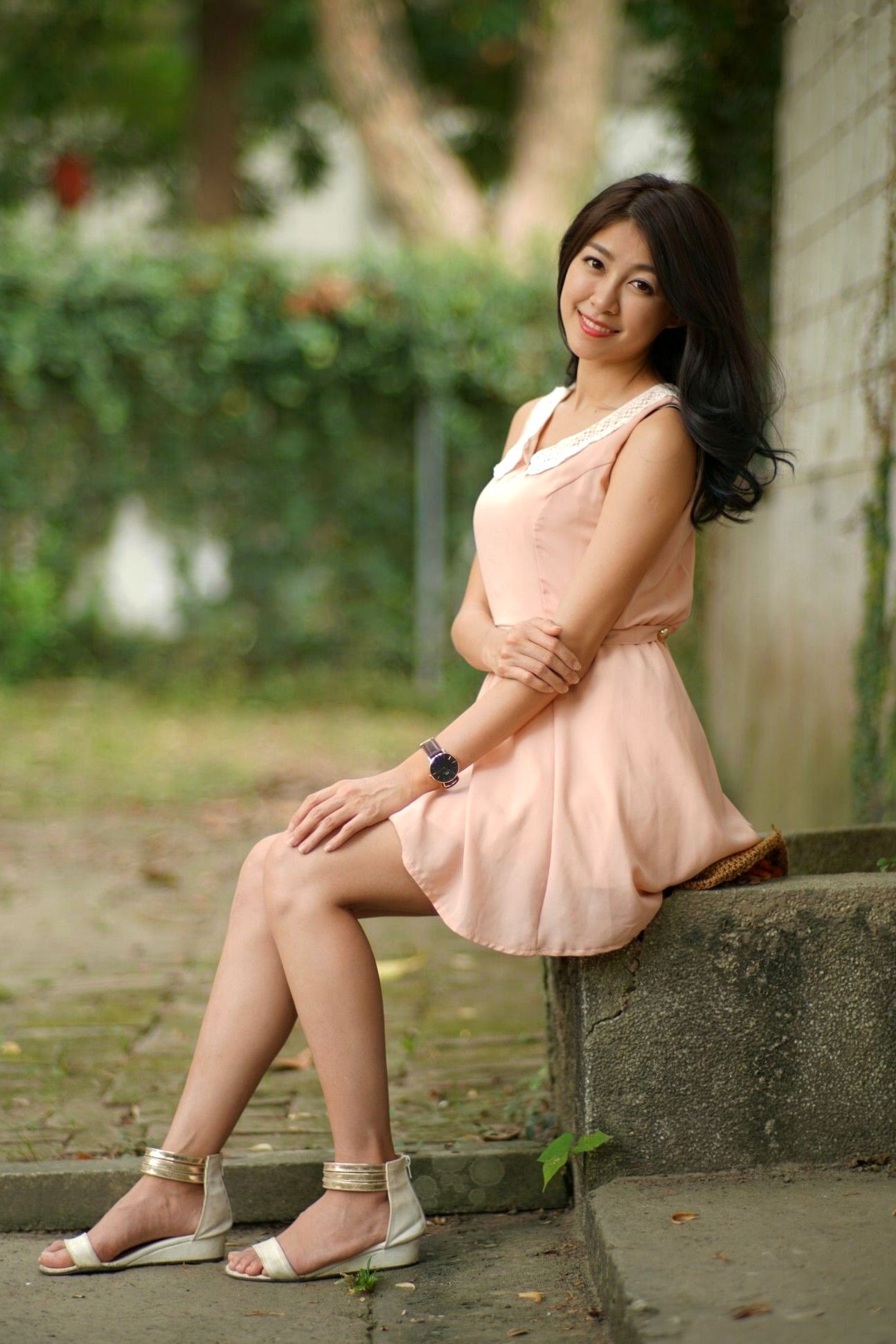 Gallery - 台湾正妹_ 简嘉莹(小紫)：光复新村户外清新连衣裙与职业空姐制服风格写真集 [55P]台湾空姐制服清新气质 女神私房照_秀色女神 - image 30
