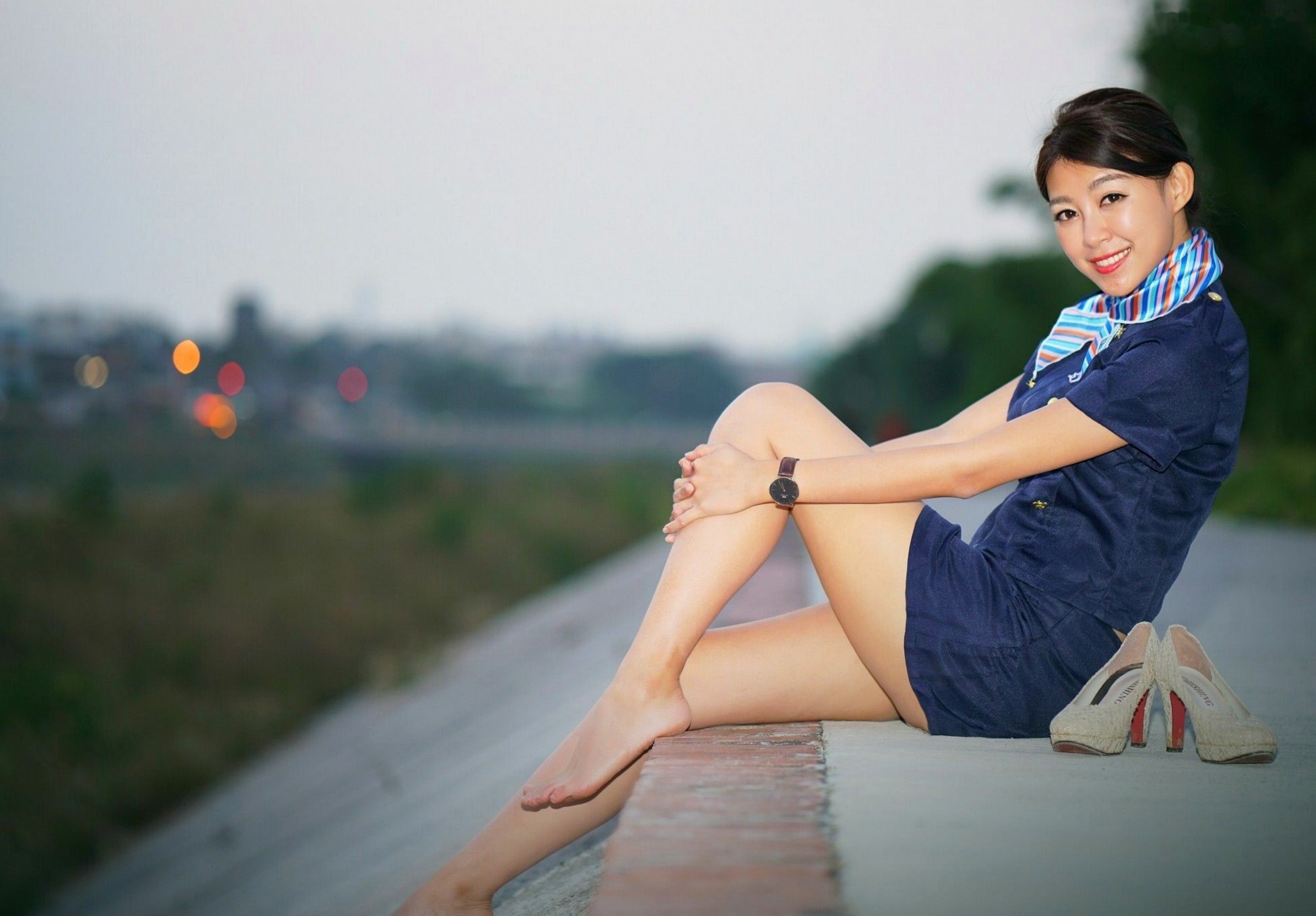 Gallery - 台湾正妹_ 简嘉莹(小紫)：光复新村户外清新连衣裙与职业空姐制服风格写真集 [55P]台湾空姐制服清新气质 女神私房照_秀色女神 - image 38
