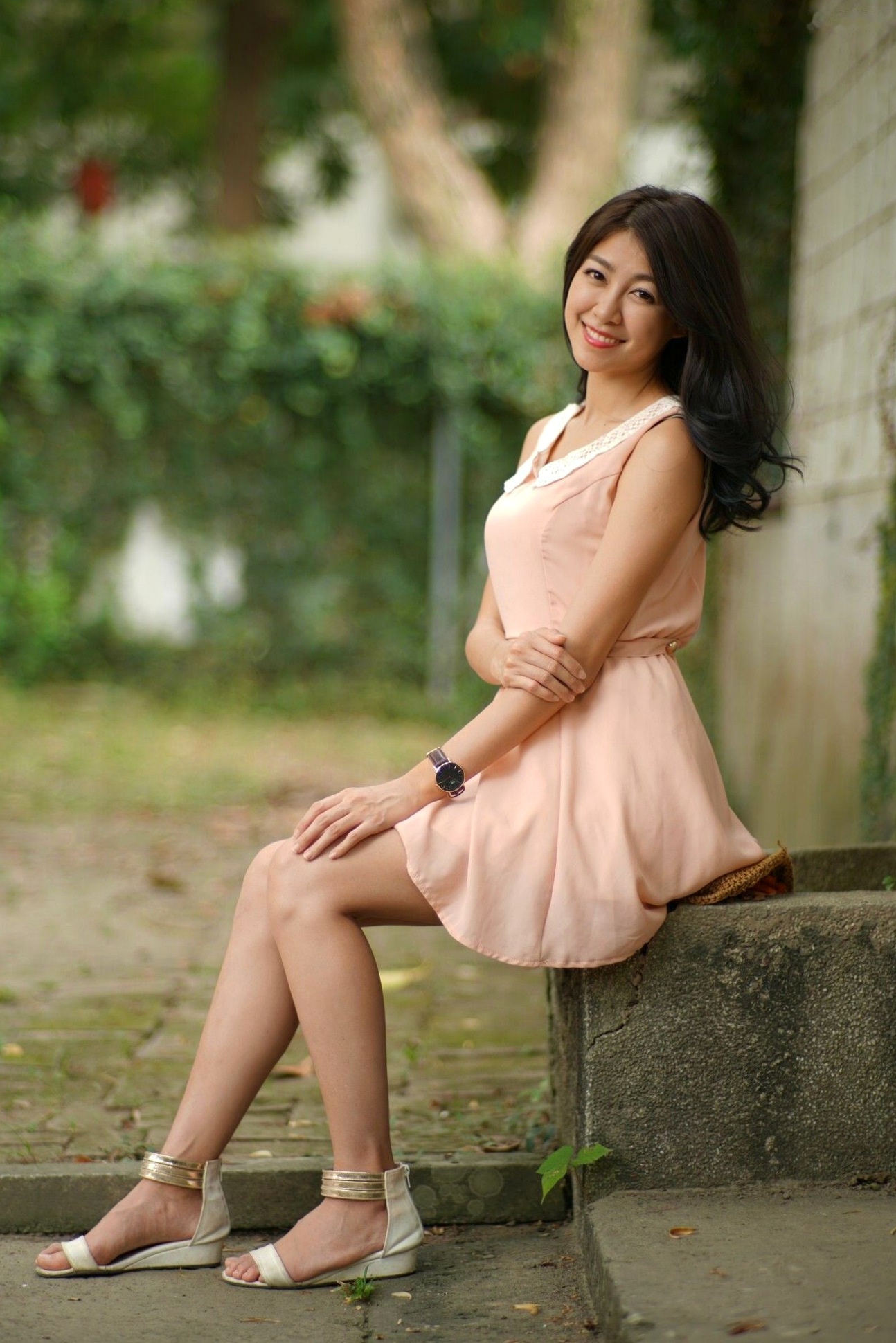 Gallery - 台湾正妹_ 简嘉莹(小紫)：光复新村户外清新连衣裙与职业空姐制服风格写真集 [55P]台湾空姐制服清新气质 女神私房照_秀色女神 - image 45