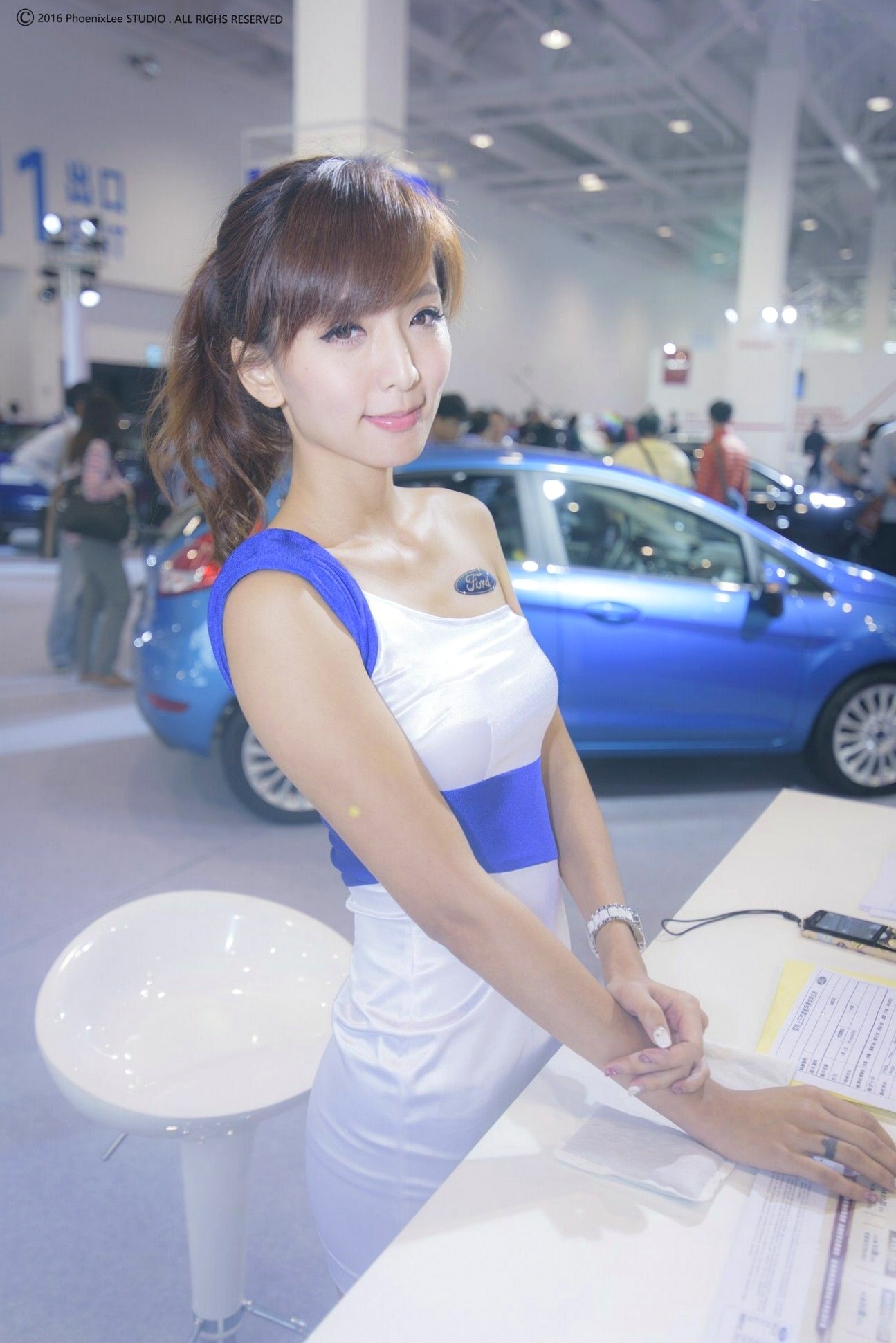 Gallery - 2017高雄新车大展美女车模高清图集，台湾气质正妹身着职业礼服秀美腿，高端车展现场实拍[65P]台湾气质美腿丝袜性感 女神私房照_秀色女神 - image 26