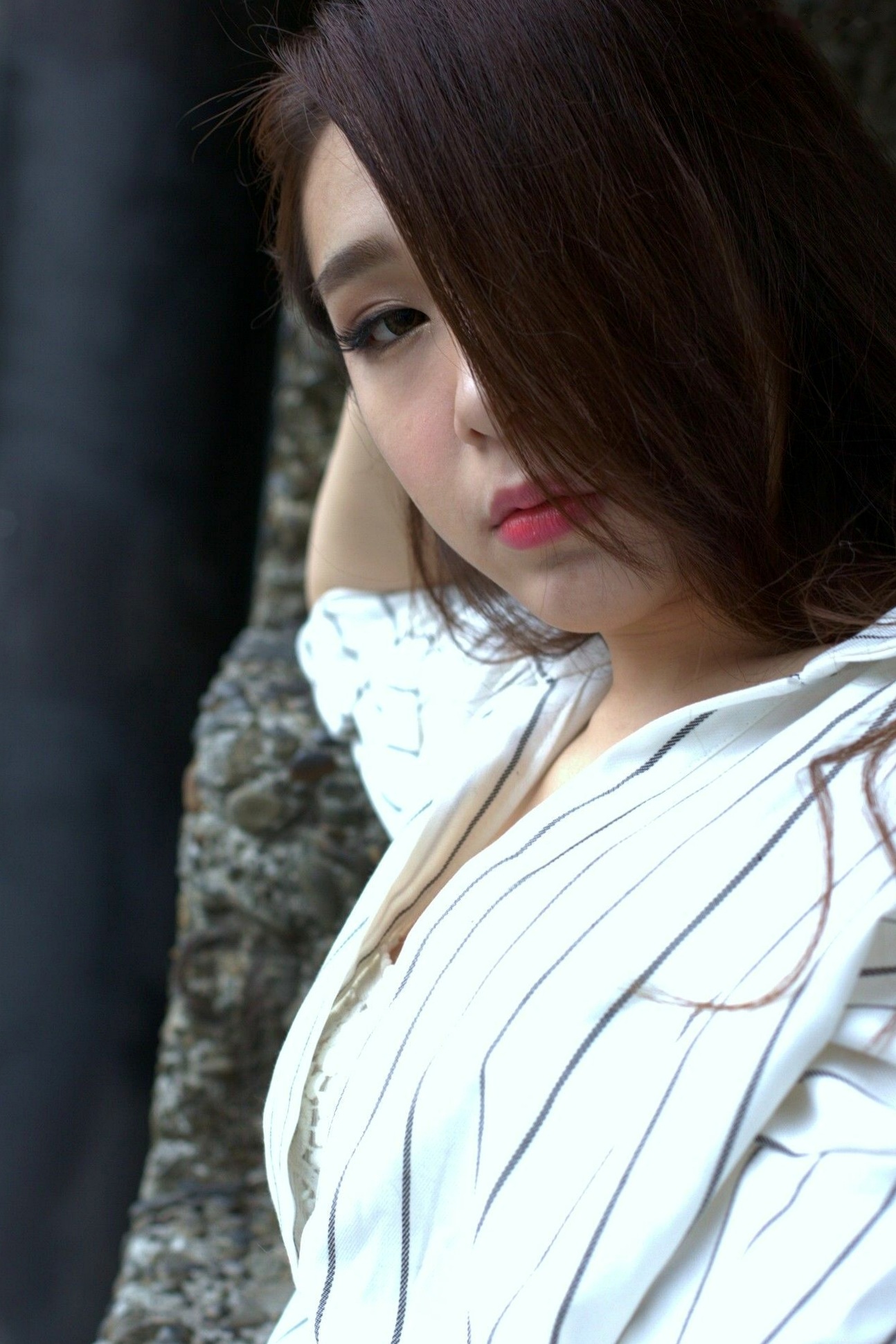 台湾正妹Baby66：温婉针织衫搭配性感黑丝，户外阶梯下的潮流街拍写真集[87P]