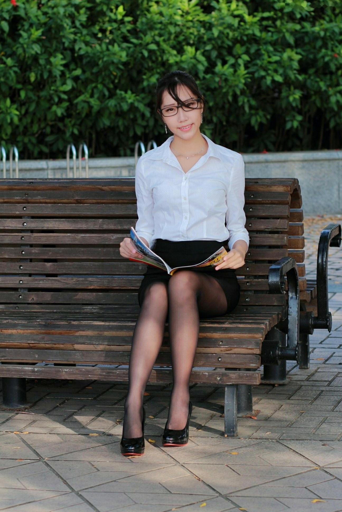 Gallery - 台湾正妹猪比，清新户外写真，运动风与制服黑丝演绎迷人气质，精选美图集台湾清新街拍气质黑丝 女神私房照_秀色女神 - image 14