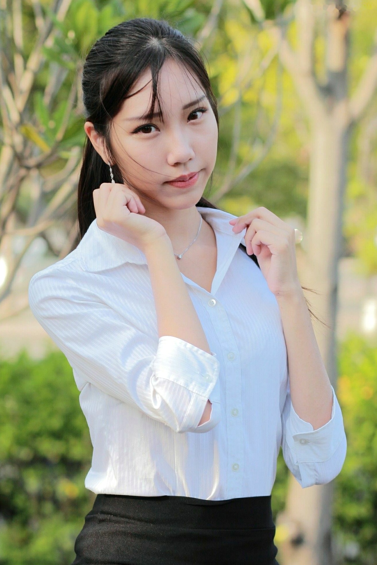 Gallery - 台湾正妹猪比，清新户外写真，运动风与制服黑丝演绎迷人气质，精选美图集台湾清新街拍气质黑丝 女神私房照_秀色女神 - image 22