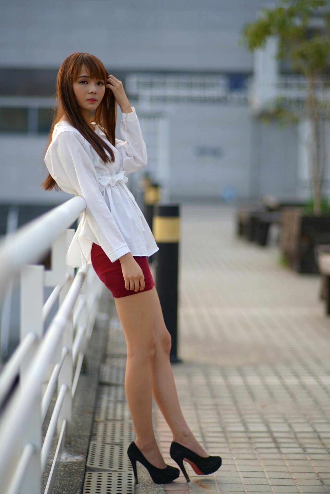 Gallery - 台湾正妹苏郁媛乌日高铁站清新街拍，浅蓝碎花连衣裙甜美修身写真台湾街拍美腿气质清新 女神私房照_秀色女神 - image 44