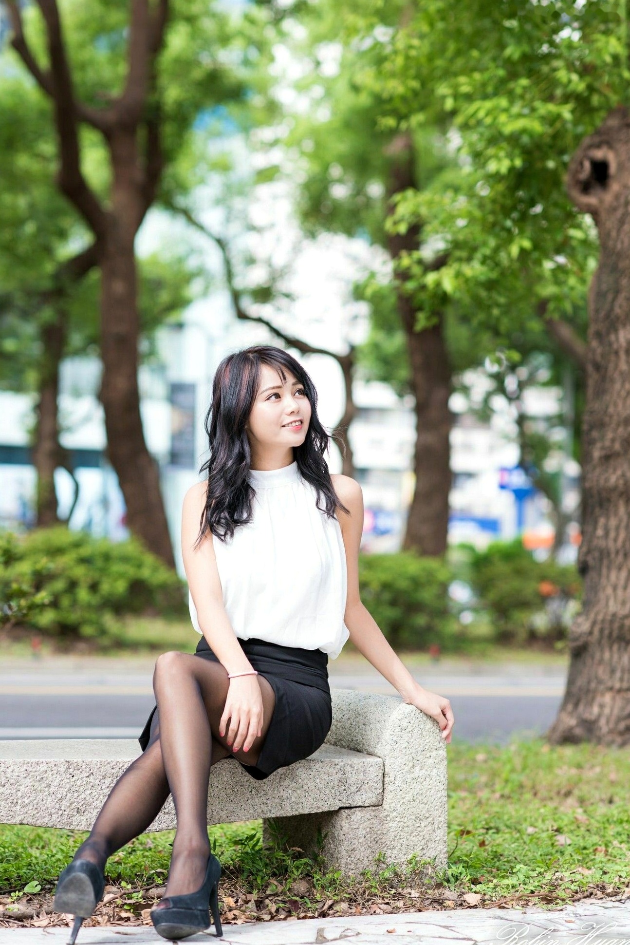 台湾正妹孙卉彤Candy《职场OL黑丝俏佳人》唯美制服诱惑写真[47P]