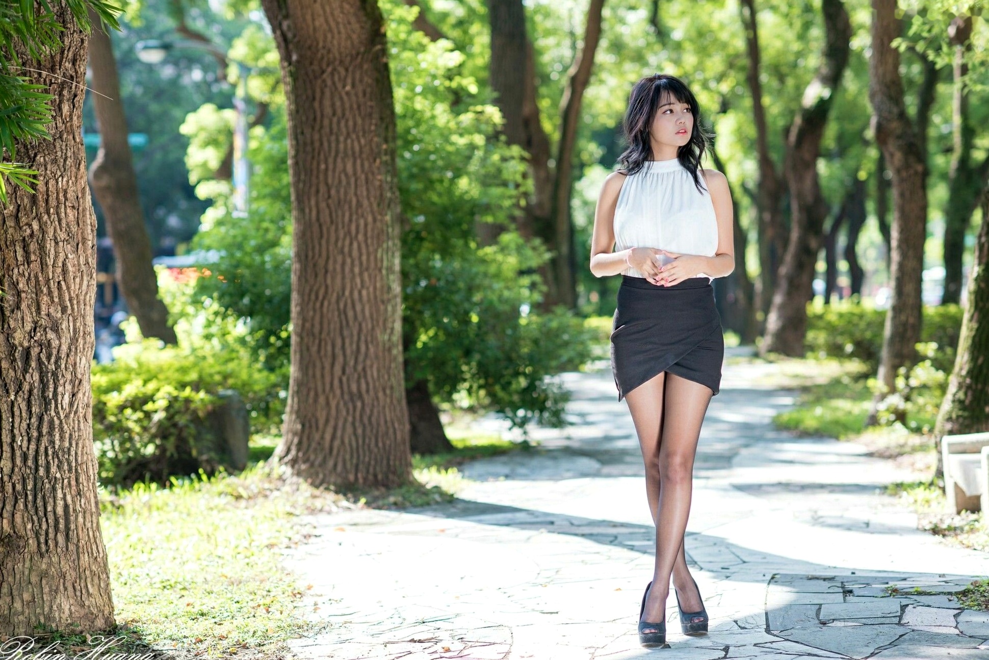 台湾正妹孙卉彤Candy《职场OL黑丝俏佳人》唯美制服诱惑写真[47P]