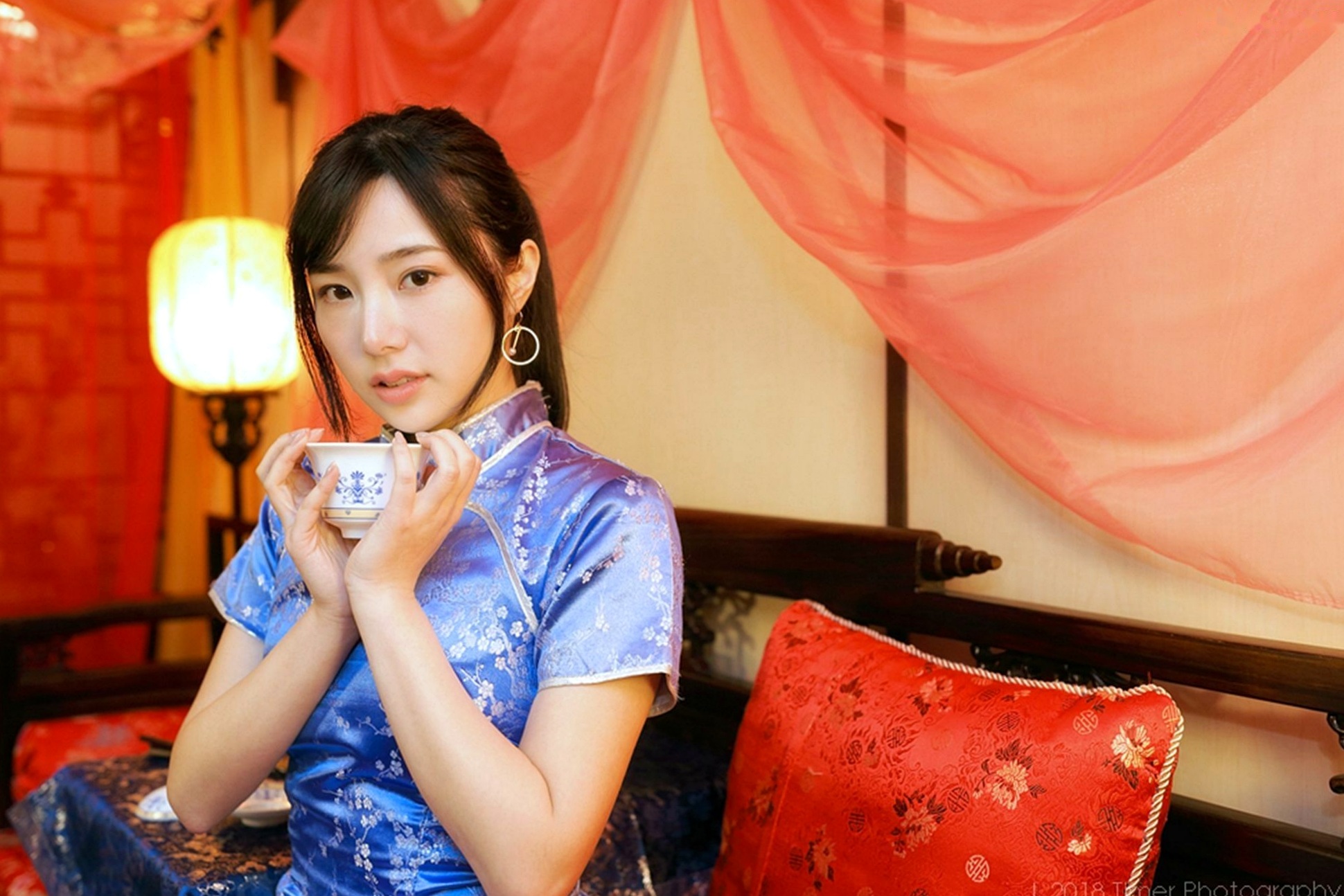 Gallery - 台湾正妹Zora陈思颖古典旗袍写真，新春主题棚拍优雅茶艺与古风书韵，尽显温婉动人魅力台湾气质旗袍清新 女神私房照_秀色女神 - image 12