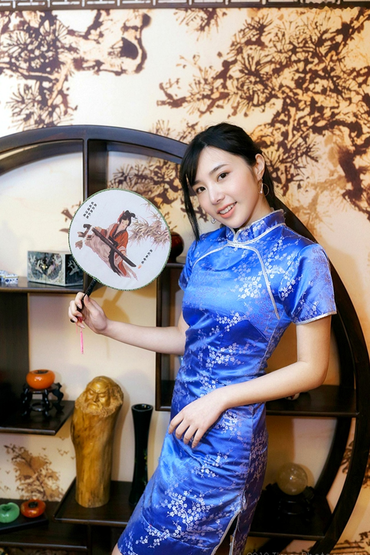 Gallery - 台湾正妹Zora陈思颖古典旗袍写真，新春主题棚拍优雅茶艺与古风书韵，尽显温婉动人魅力台湾气质旗袍清新 女神私房照_秀色女神 - image 75