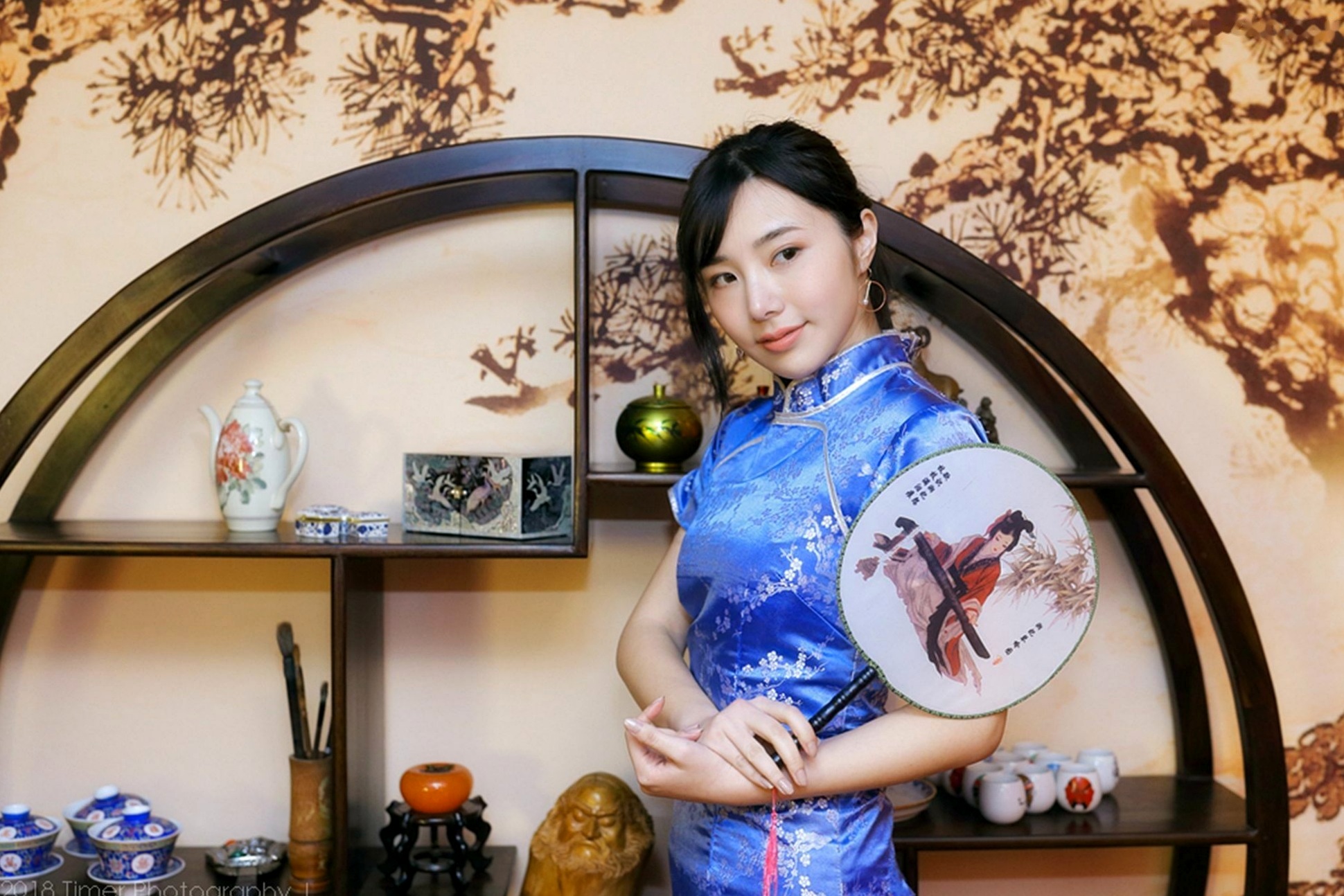 Gallery - 台湾正妹Zora陈思颖古典旗袍写真，新春主题棚拍优雅茶艺与古风书韵，尽显温婉动人魅力台湾气质旗袍清新 女神私房照_秀色女神 - image 76