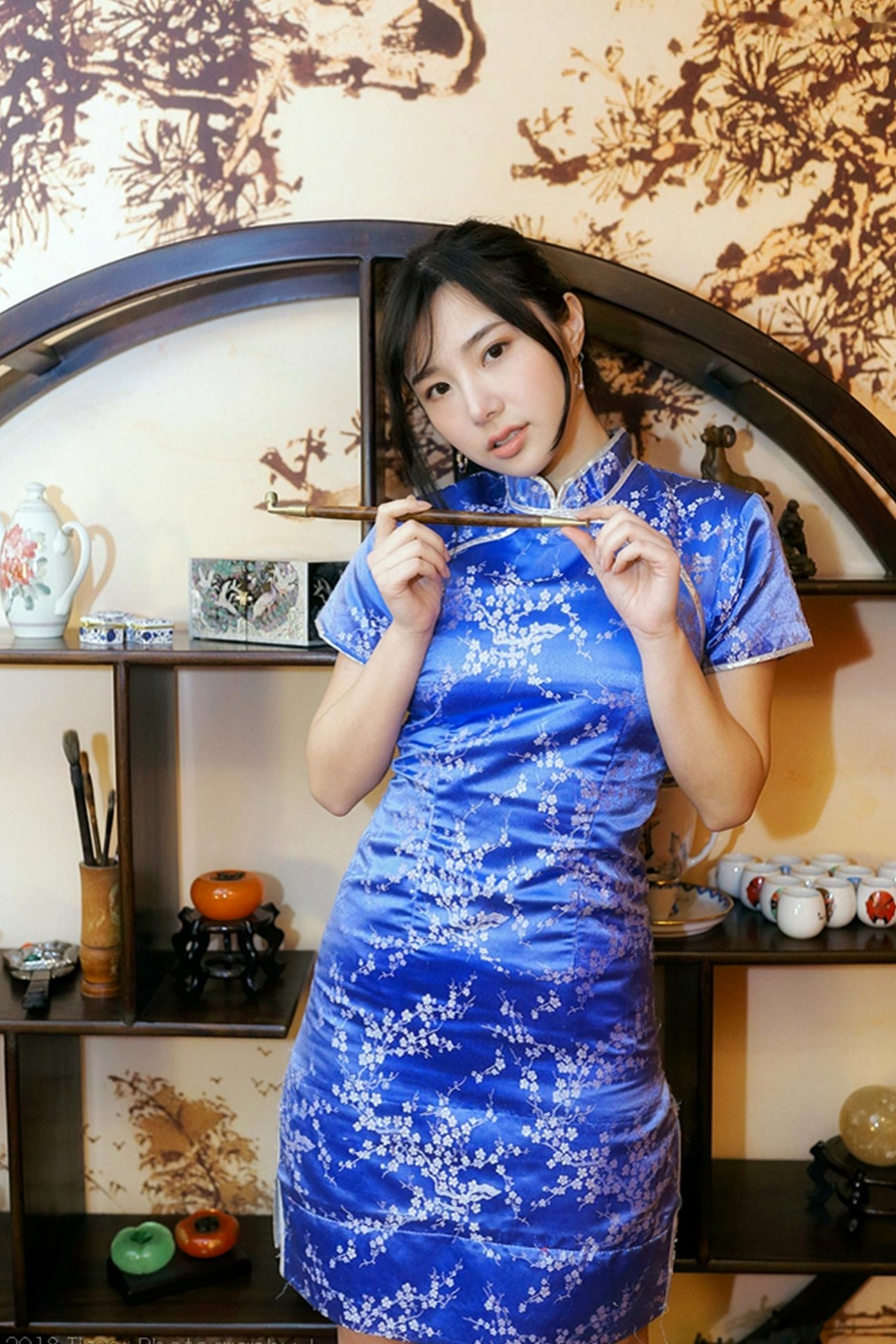Gallery - 台湾正妹Zora陈思颖古典旗袍写真，新春主题棚拍优雅茶艺与古风书韵，尽显温婉动人魅力台湾气质旗袍清新 女神私房照_秀色女神 - image 91