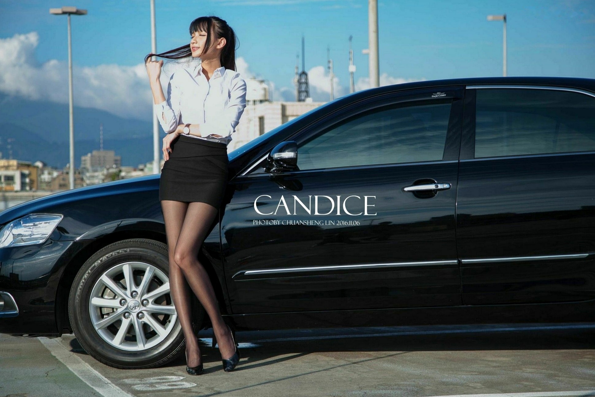 Gallery - 台湾正妹蔡译心Candice车内与户外赛车旗拍摄，职场风黑丝美腿极致诱惑，御姐气质写真台湾美腿黑丝性感诱惑 女神私房照_秀色女神 - image 37