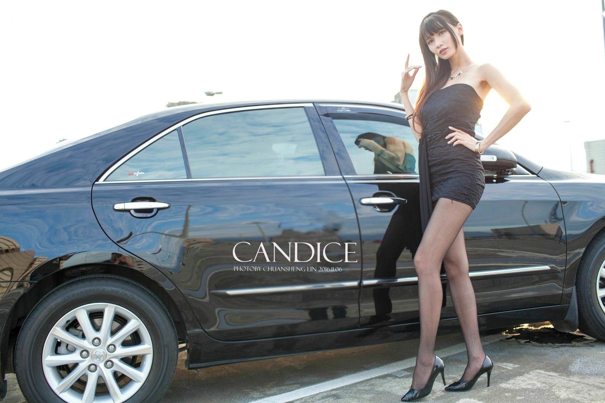 Gallery - 台湾正妹蔡译心Candice车内与户外赛车旗拍摄，职场风黑丝美腿极致诱惑，御姐气质写真台湾美腿黑丝性感诱惑 女神私房照_秀色女神 - image 59