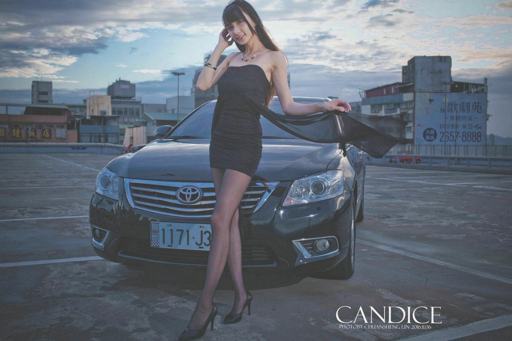 Gallery - 台湾正妹蔡译心Candice车内与户外赛车旗拍摄，职场风黑丝美腿极致诱惑，御姐气质写真台湾美腿黑丝性感诱惑 女神私房照_秀色女神 - image 64