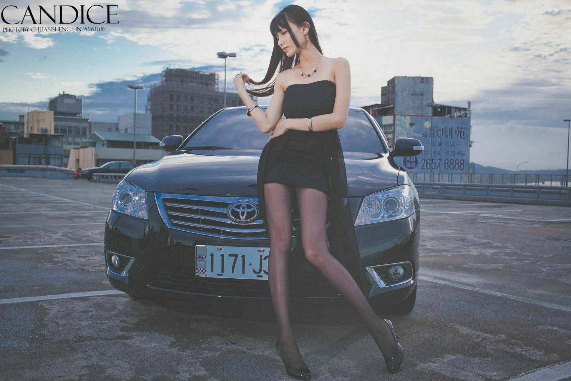 Gallery - 台湾正妹蔡译心Candice车内与户外赛车旗拍摄，职场风黑丝美腿极致诱惑，御姐气质写真台湾美腿黑丝性感诱惑 女神私房照_秀色女神 - image 65