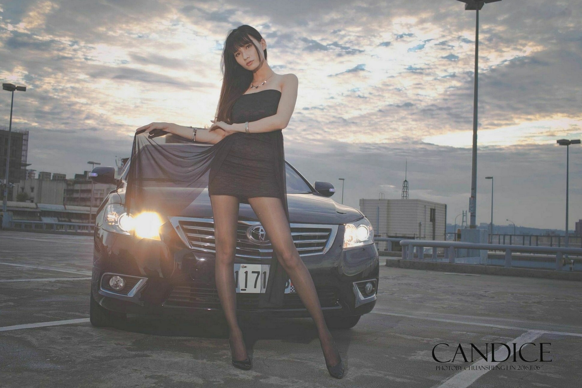 Gallery - 台湾正妹蔡译心Candice车内与户外赛车旗拍摄，职场风黑丝美腿极致诱惑，御姐气质写真台湾美腿黑丝性感诱惑 女神私房照_秀色女神 - image 69
