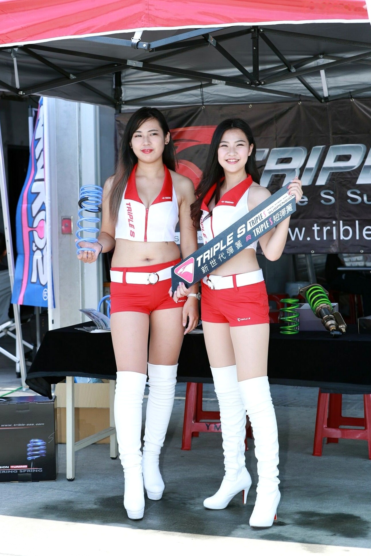 Gallery - 台湾正妹赛车女郎：TSF-R2台湾大赛车第二站，性感制服模特 - model现场高清图集 [150P]台湾制服性感美腿 女神私房照_秀色女神 - image 12
